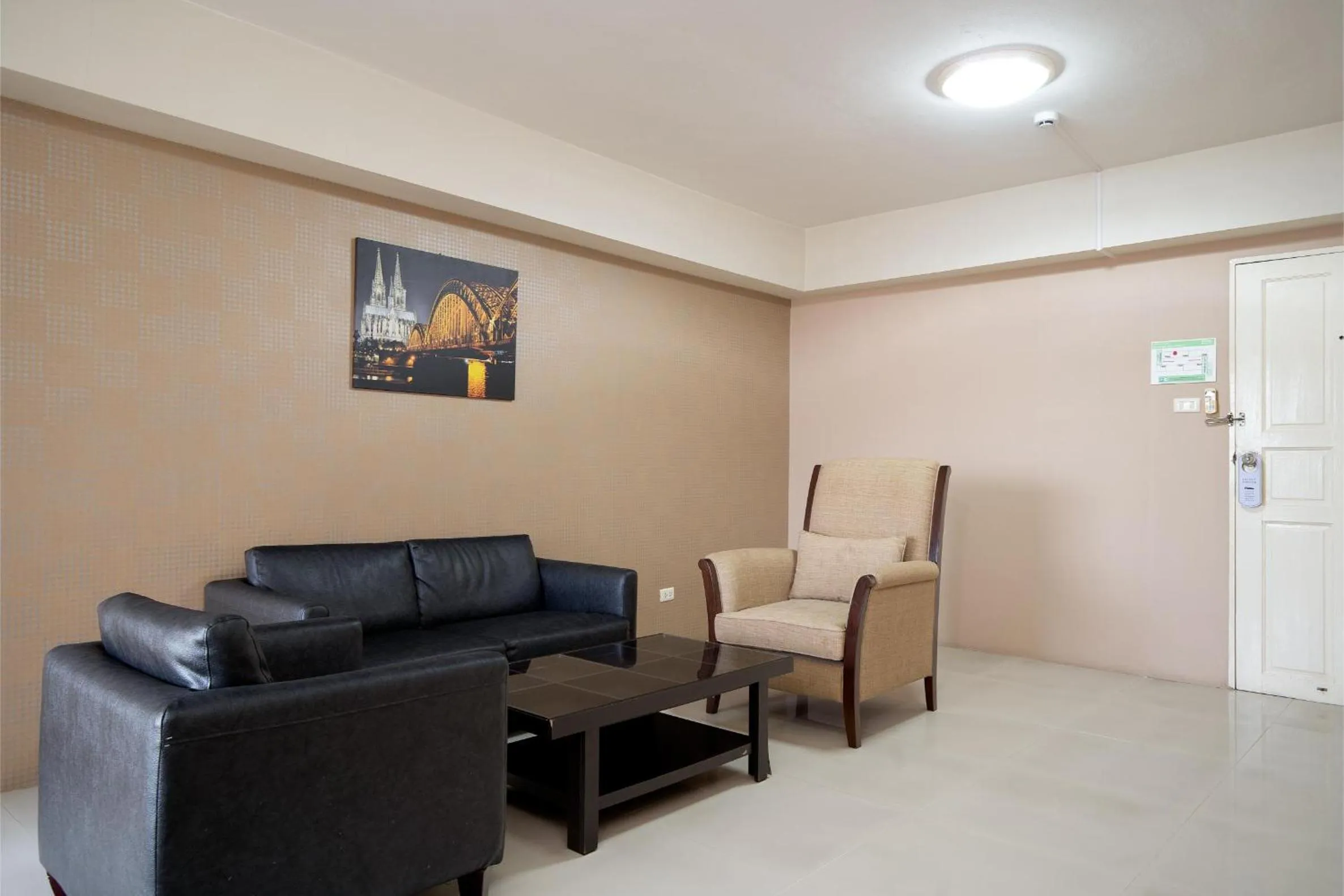 Living room in P-Park Hotel Bangkok