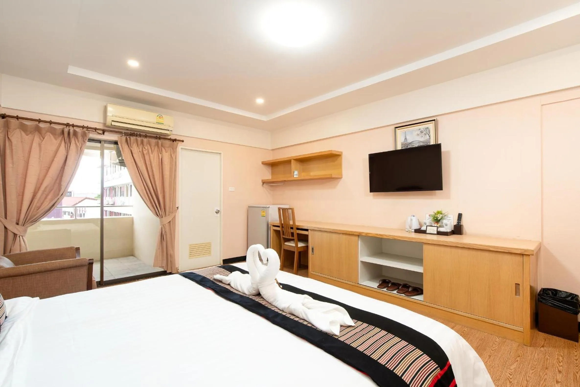 Bed in P-Park Hotel Bangkok