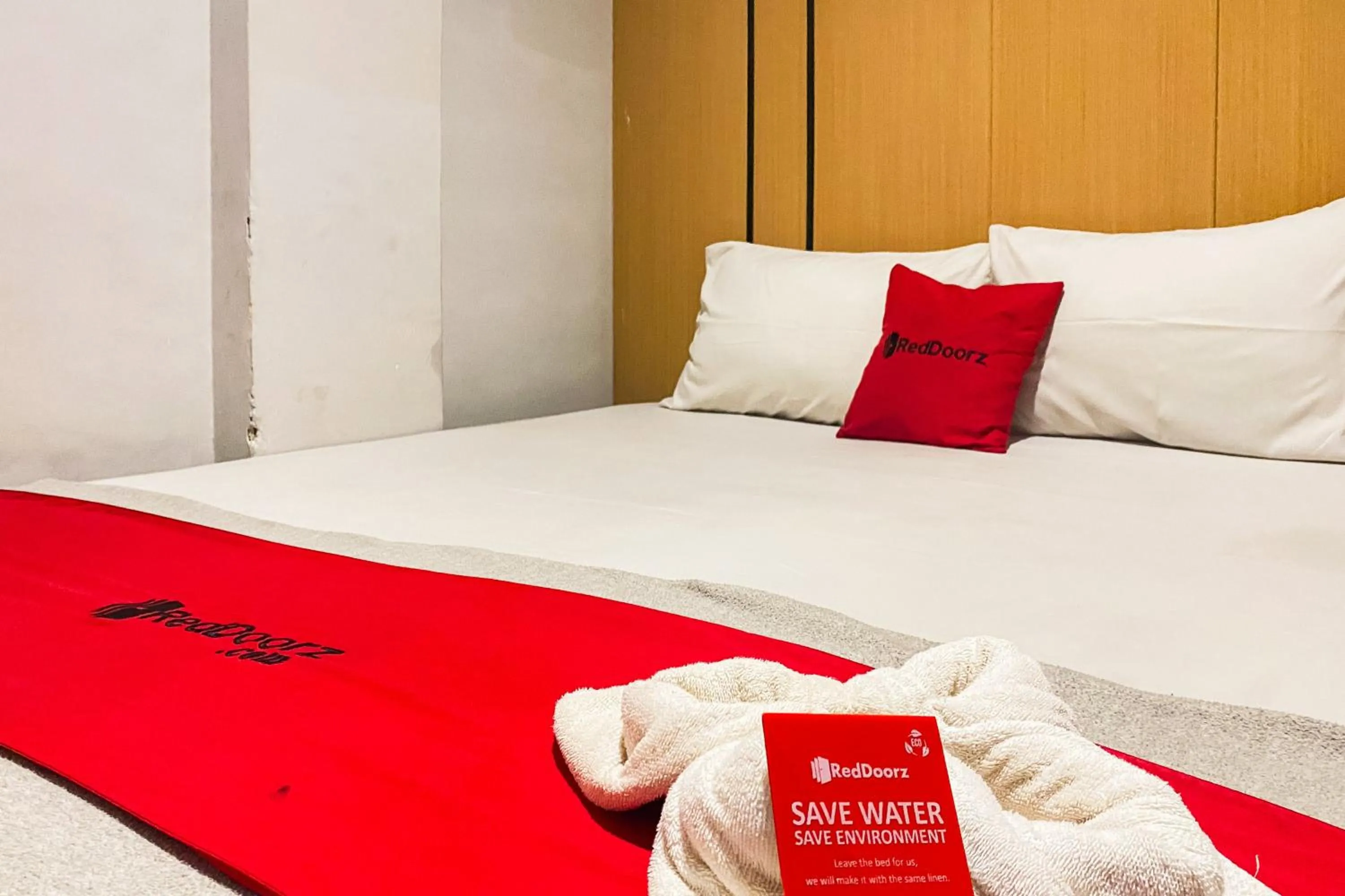 Bedroom, Bed in RedDoorz near Palembang Square Mall 2