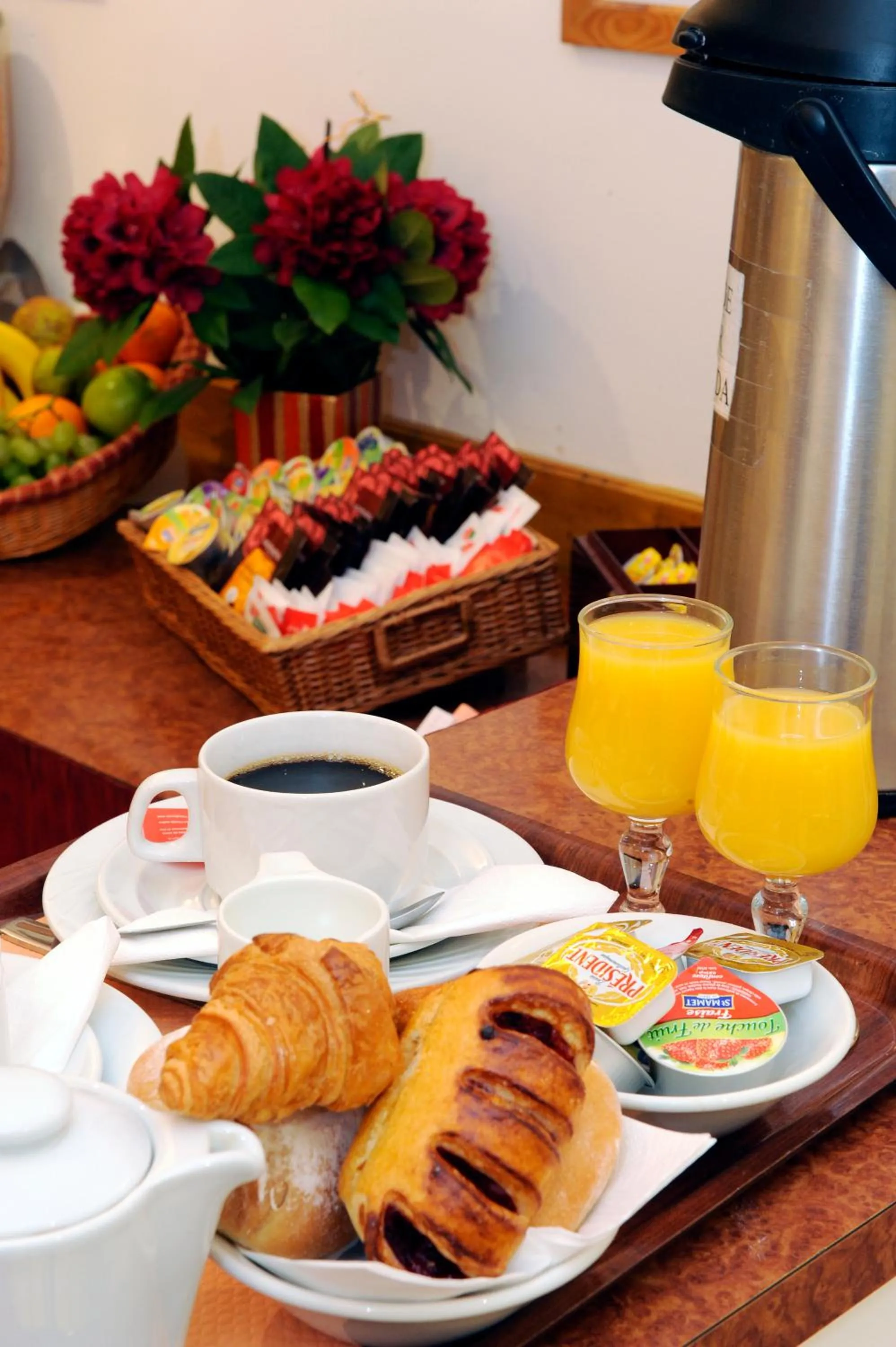 Buffet breakfast in Printania Porte de Versailles