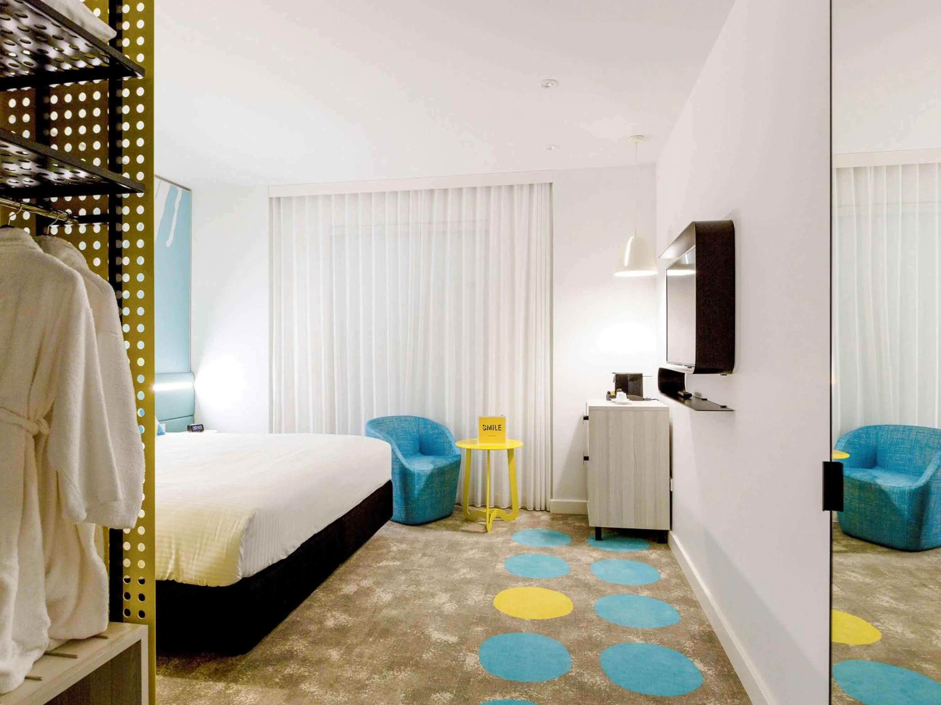 Photo of the whole room, Bed in ibis Styles East Perth