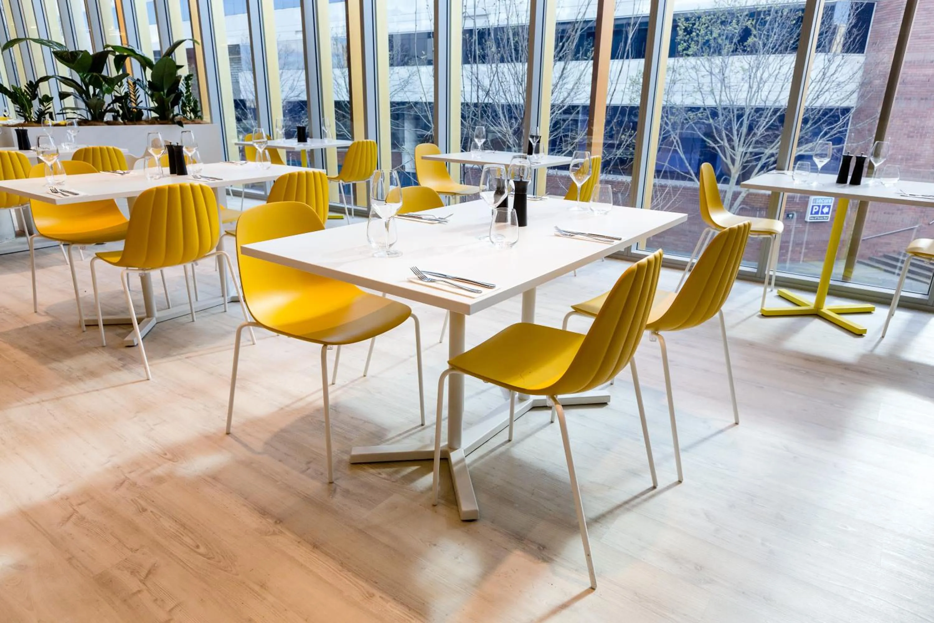 Restaurant/places to eat in ibis Styles East Perth