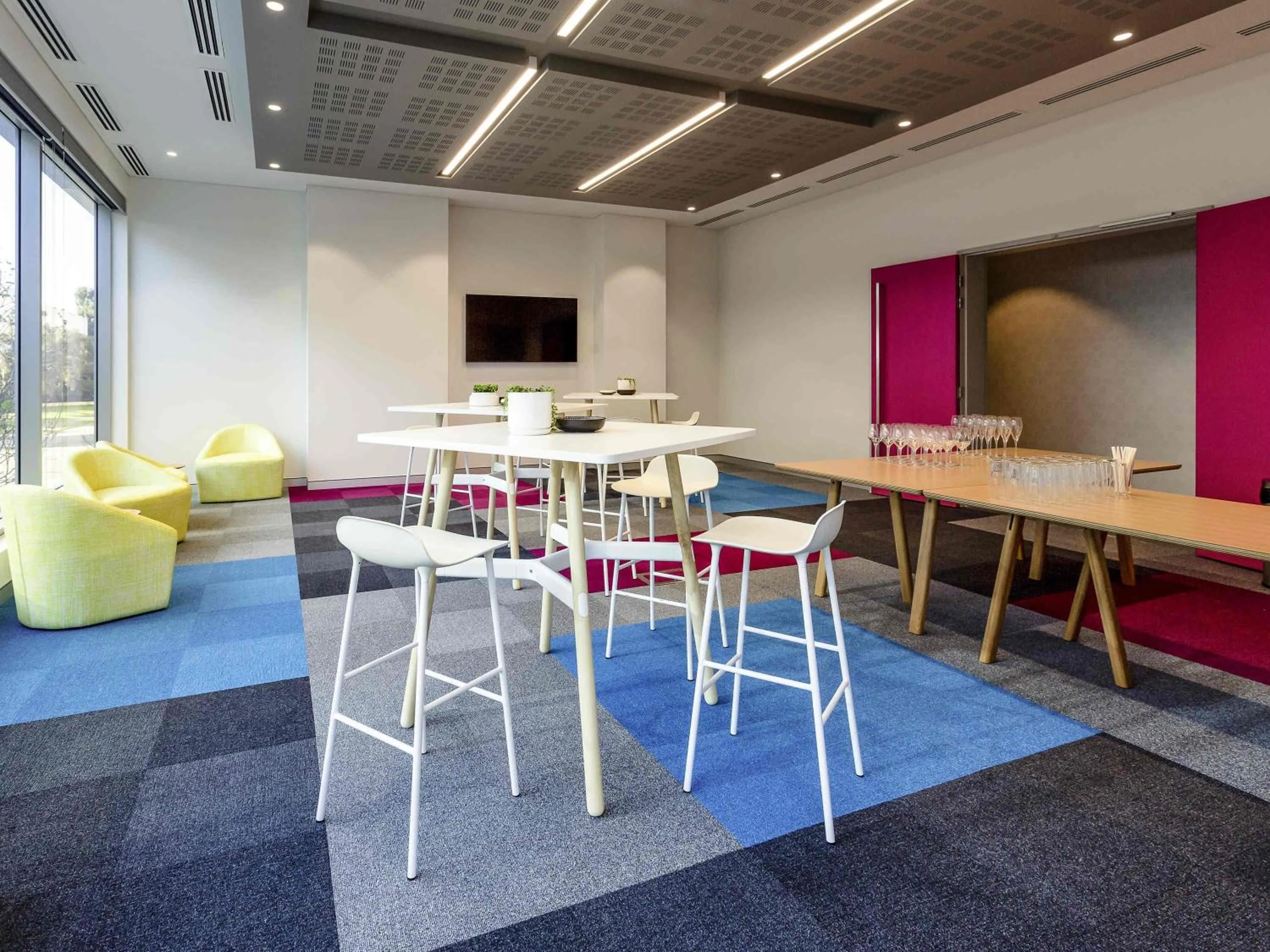 Meeting/conference room in ibis Styles East Perth