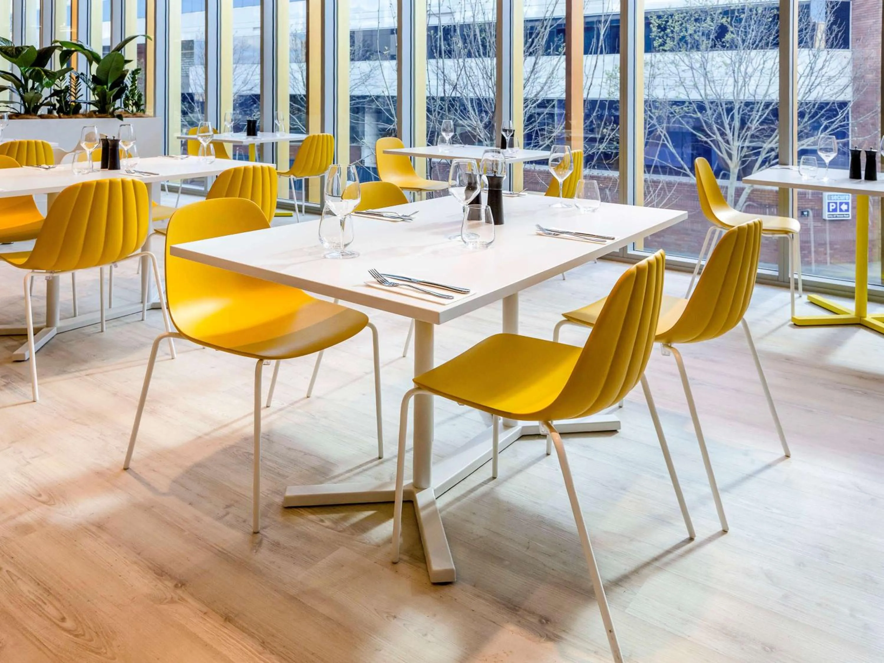 Restaurant/places to eat in ibis Styles East Perth