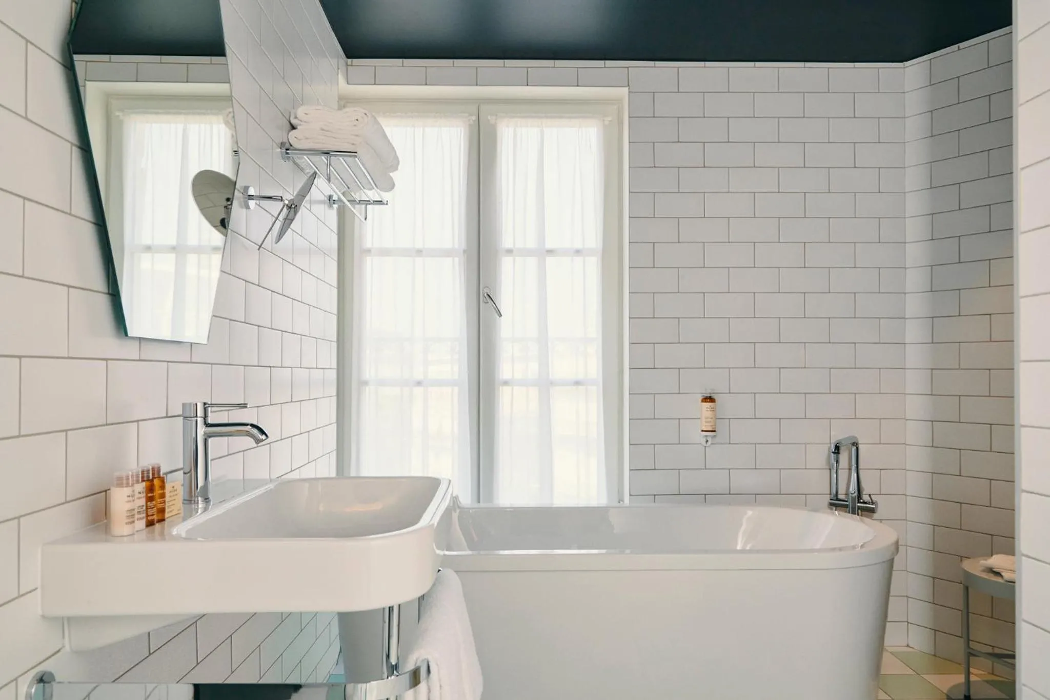 Bathroom in Mercure Marseille Canebière Vieux-Port