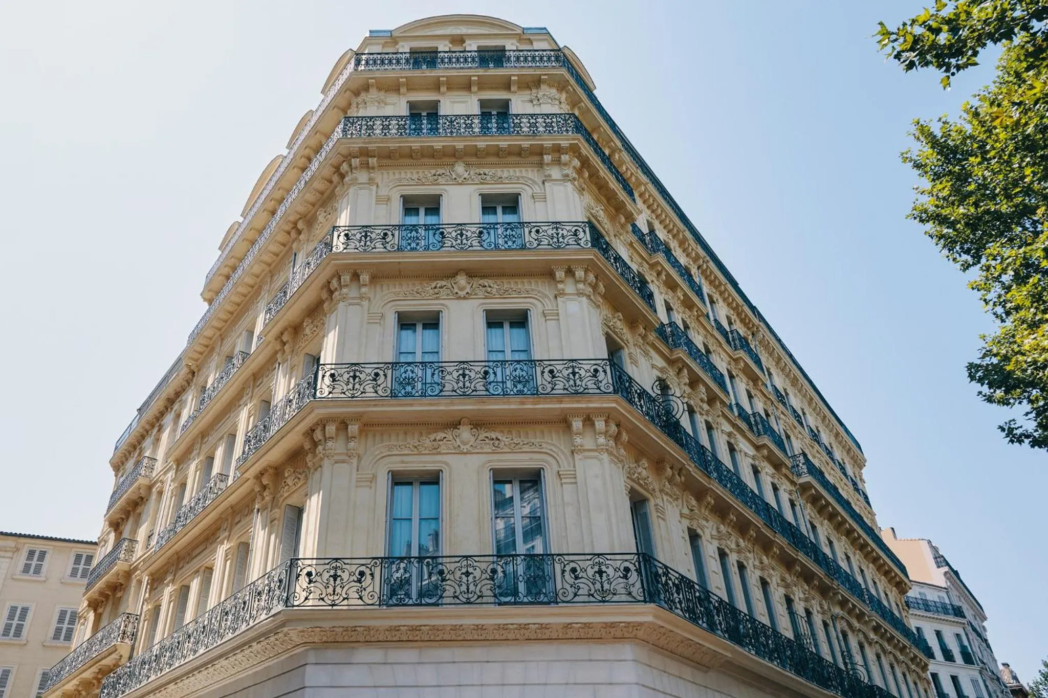 Facade/entrance in Mercure Marseille Canebière Vieux-Port