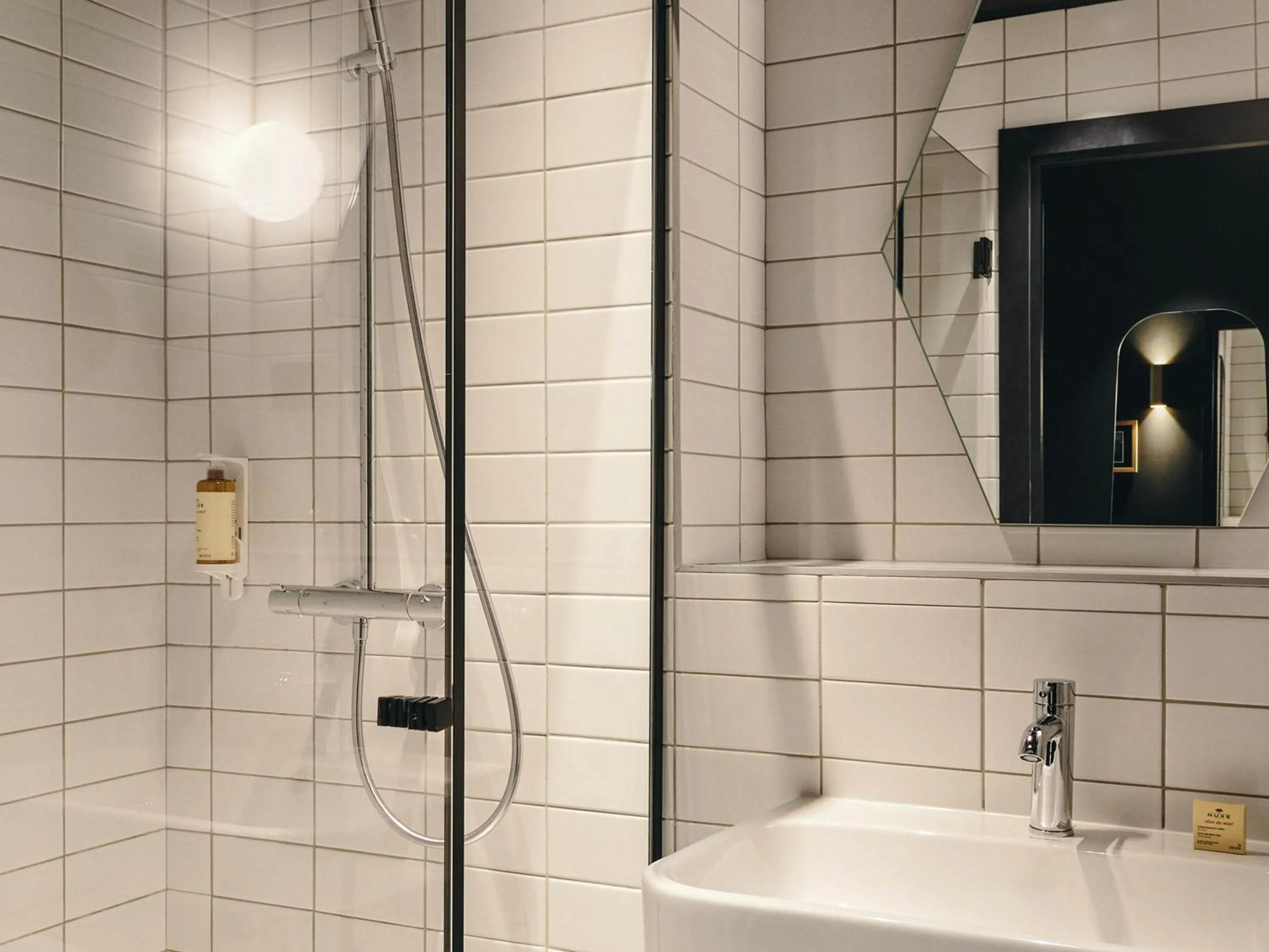 Bedroom in Mercure Marseille Canebière Vieux-Port