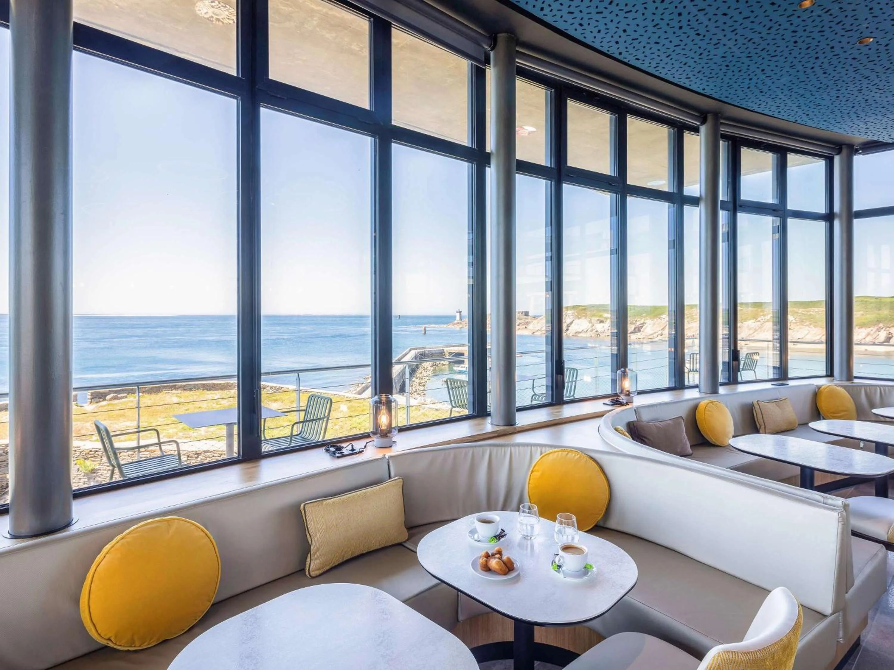 Lounge or bar in Sainte-Barbe Hotel & Spa Le Conquet - MGallery Collection