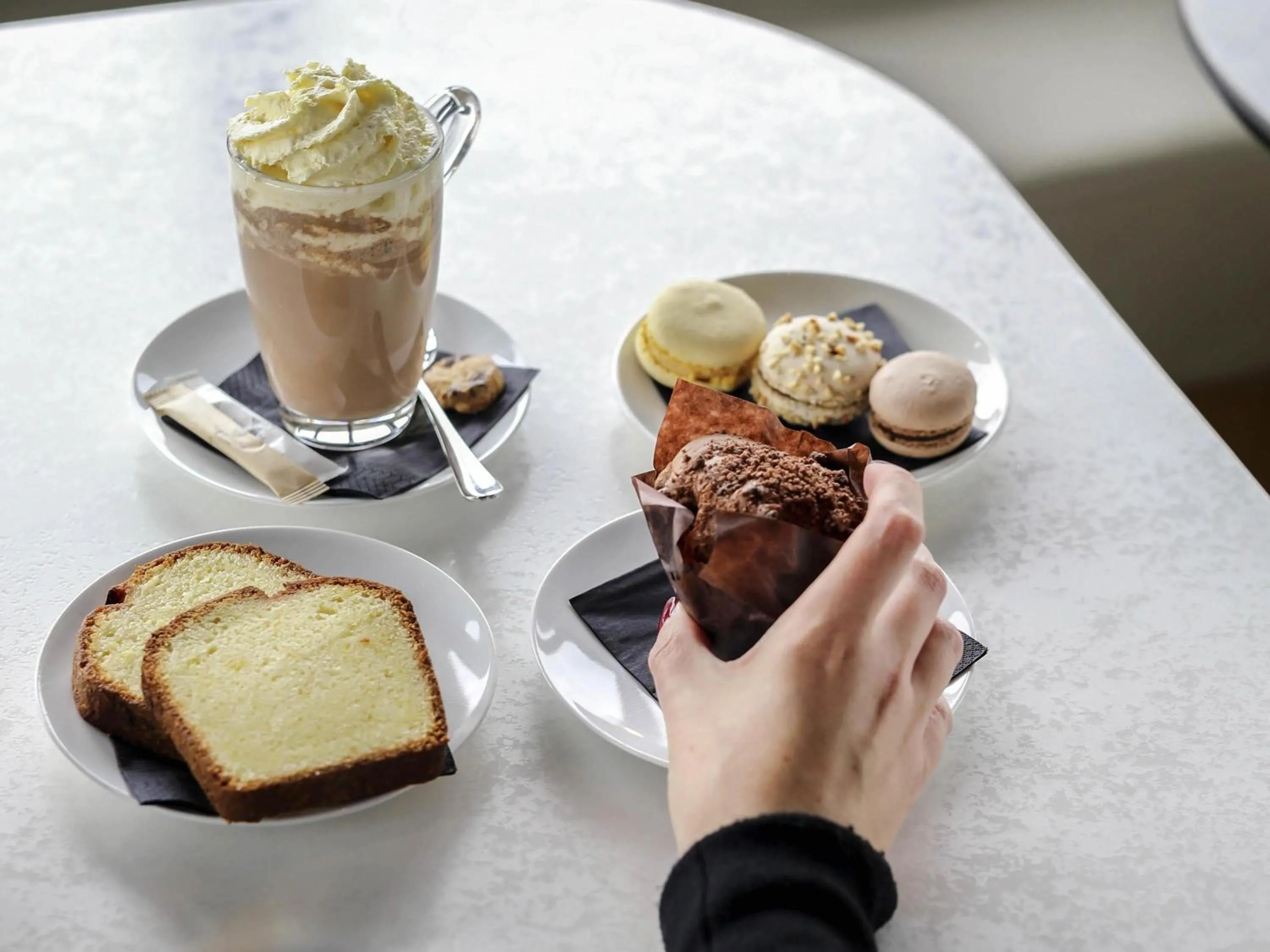 Lounge or bar in Sainte-Barbe Hotel & Spa Le Conquet - MGallery Collection