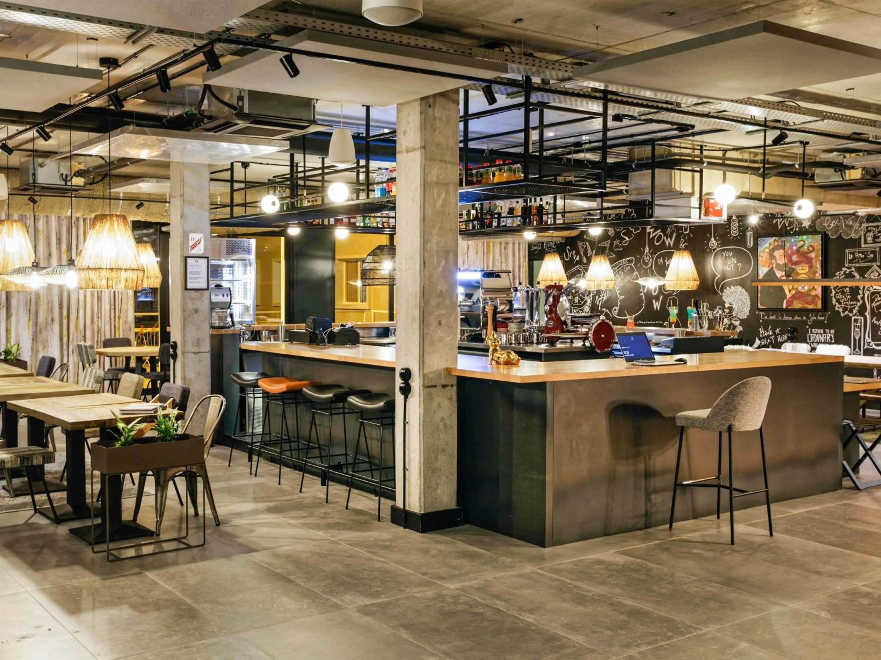 Restaurant/places to eat in ibis Styles Amiens Centre