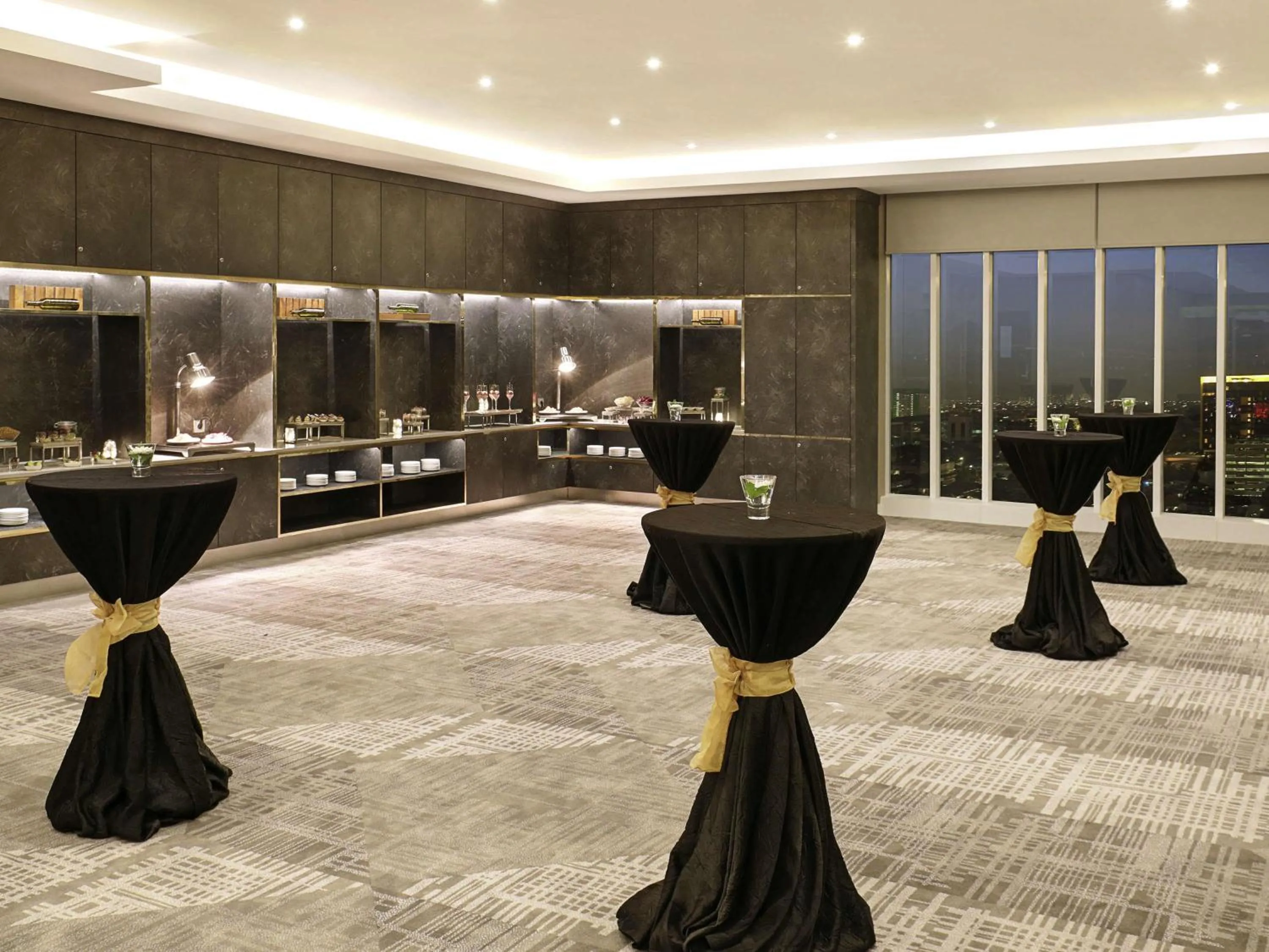 wedding in Novotel Jakarta Cikini