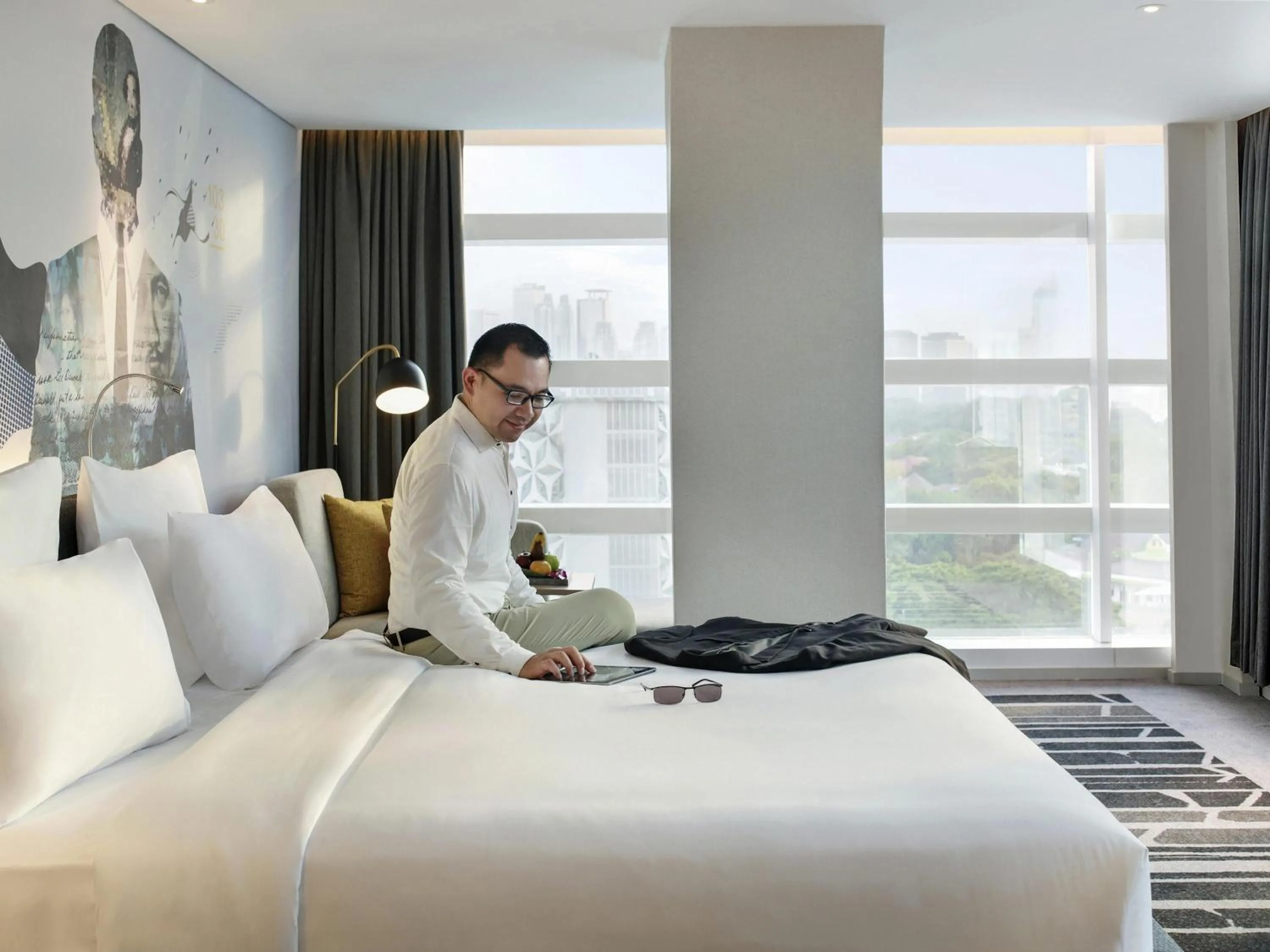 Bedroom, Bed in Novotel Jakarta Cikini