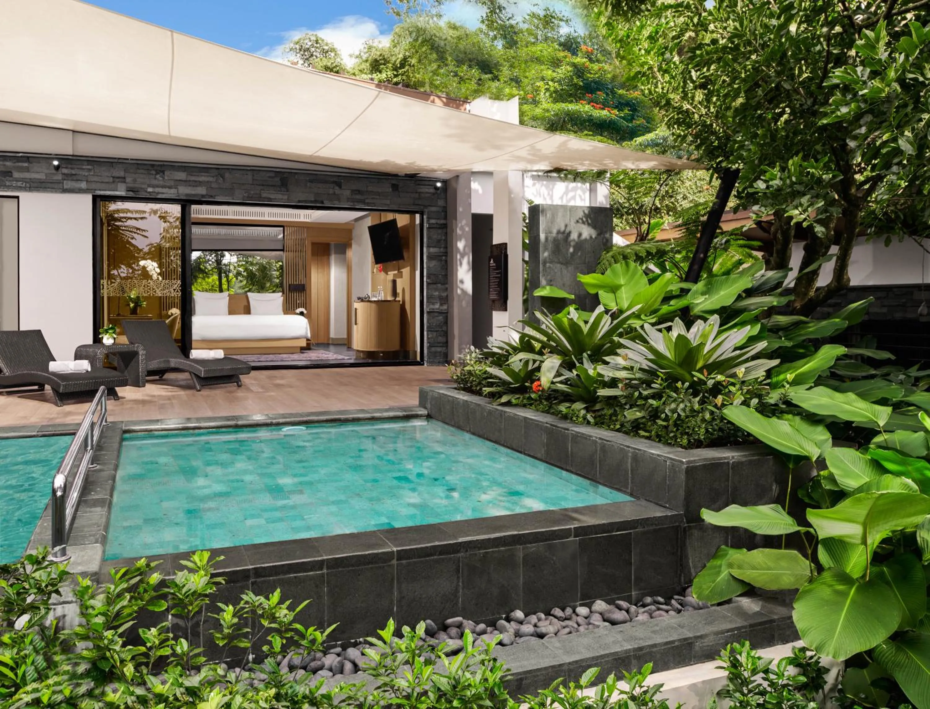 Pool view in Pullman Ciawi Vimala Hills Resort