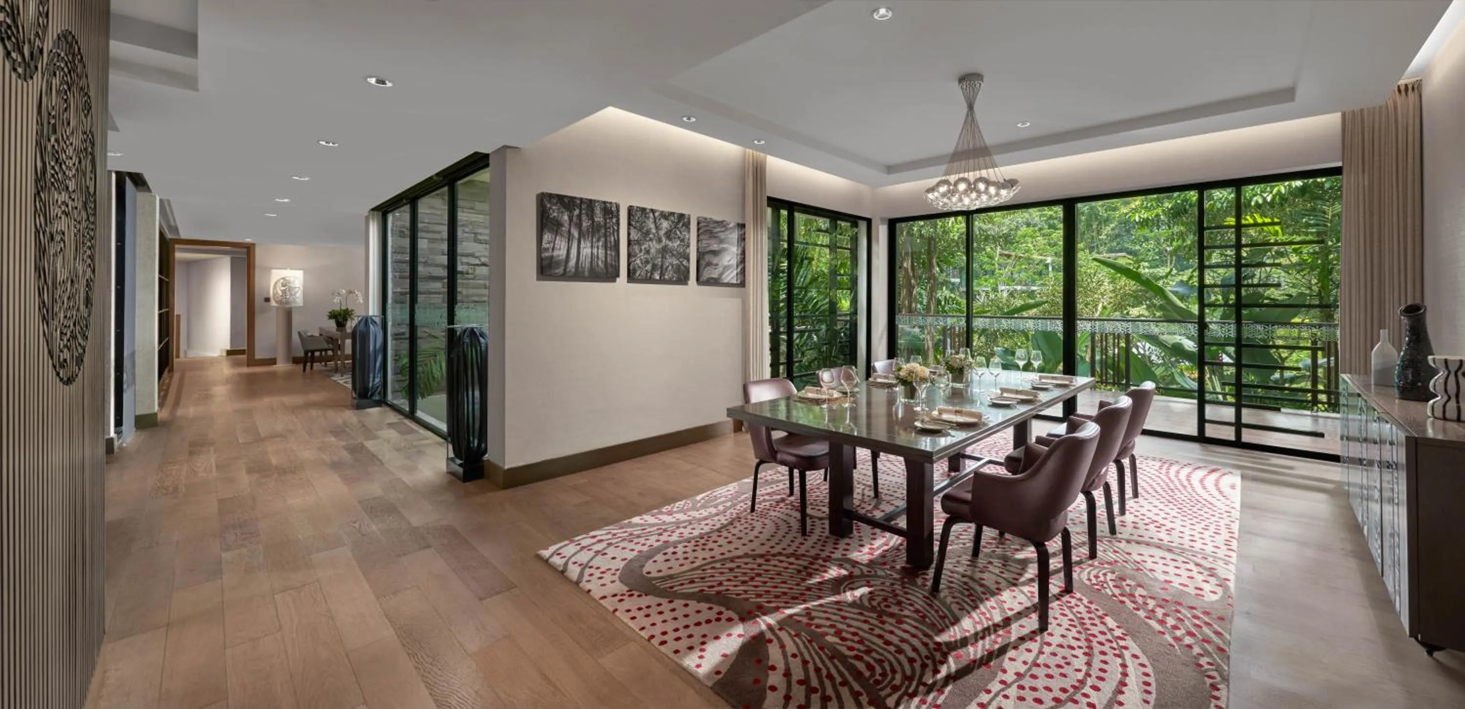 Dining area in Pullman Ciawi Vimala Hills Resort