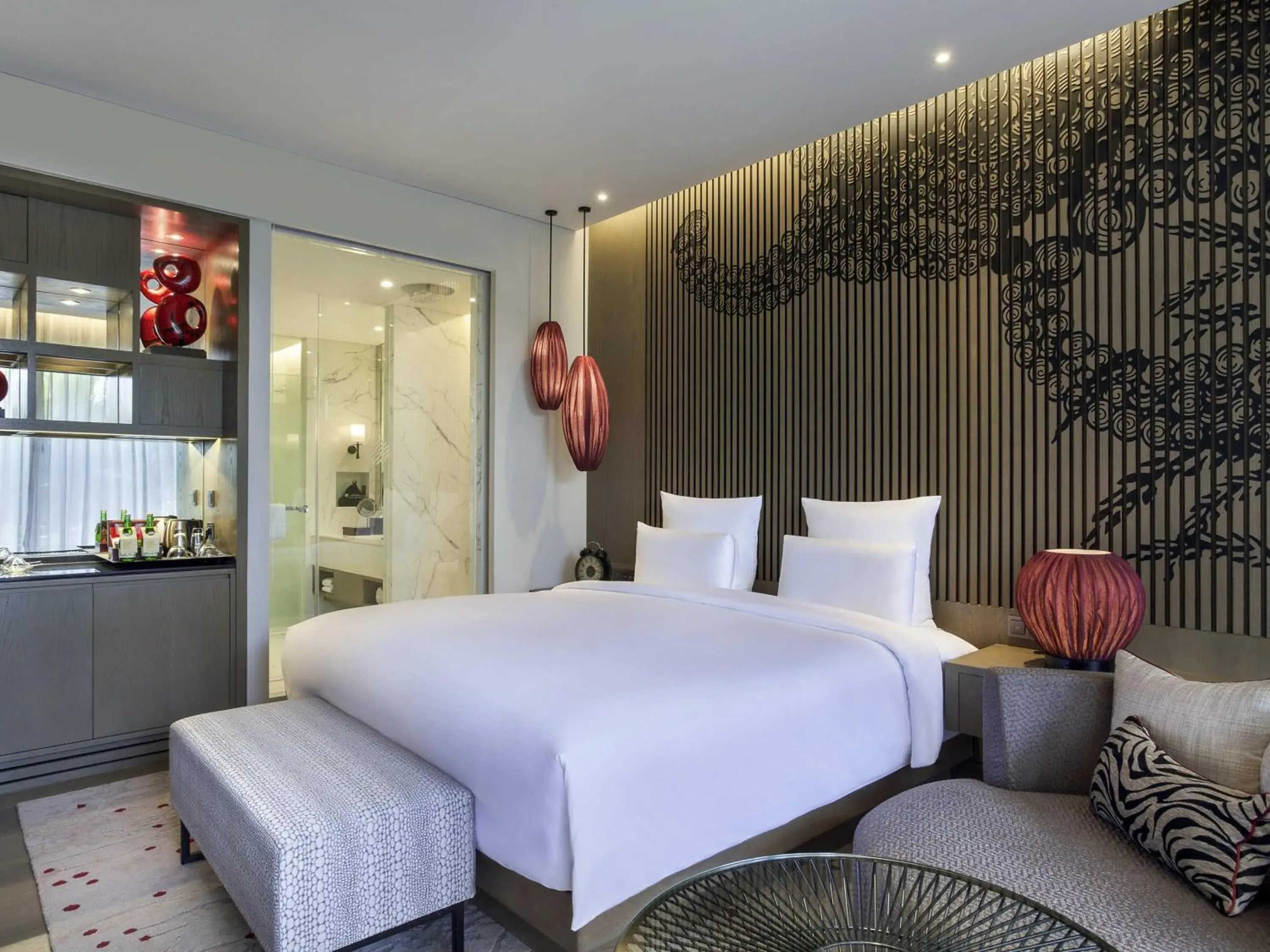 Deluxe King Room in Pullman Ciawi Vimala Hills Resort Deluxe King Room in Pullman Ciawi Vimala Hills Resort