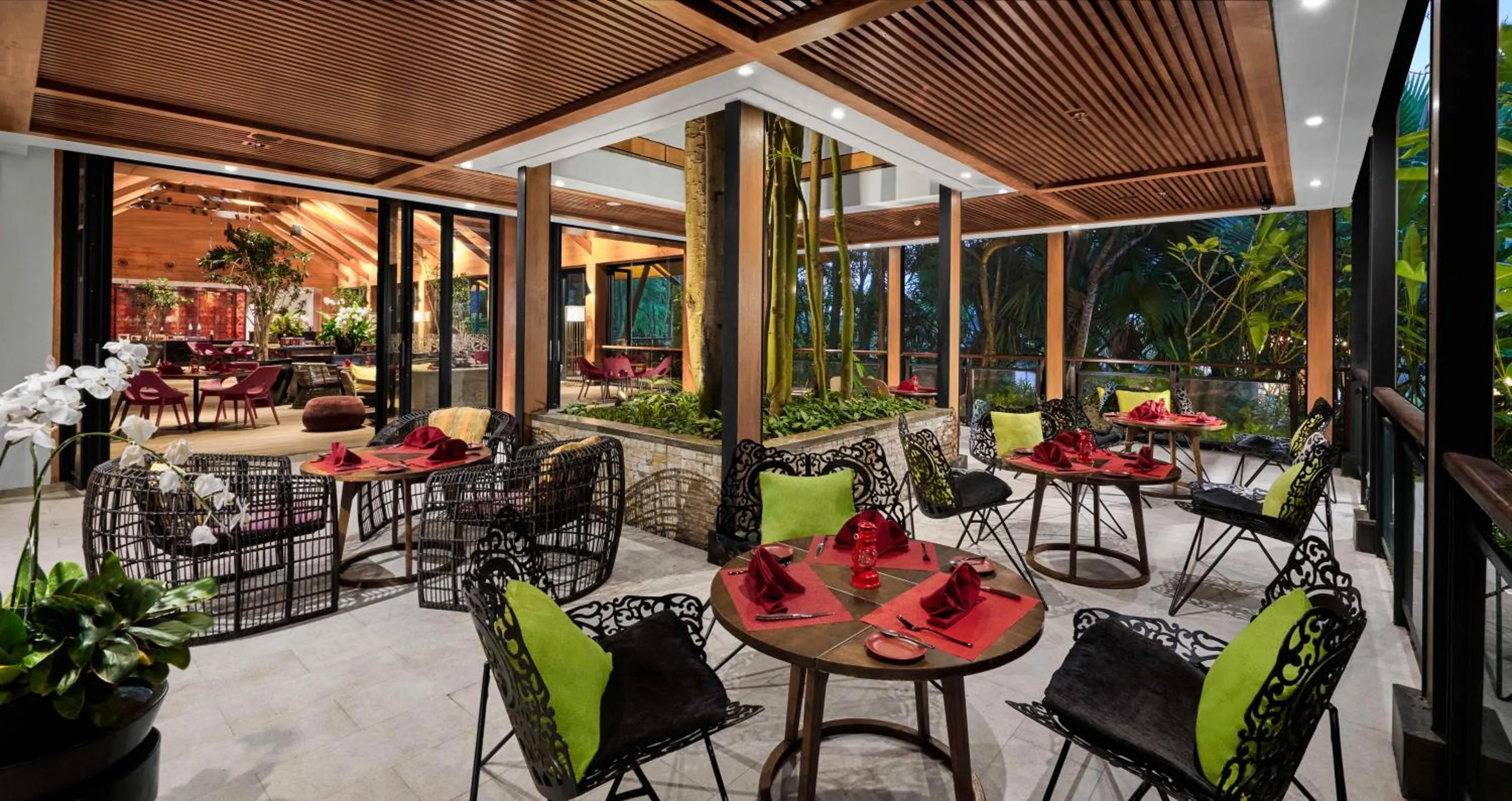 Restaurant/places to eat in Pullman Ciawi Vimala Hills Resort