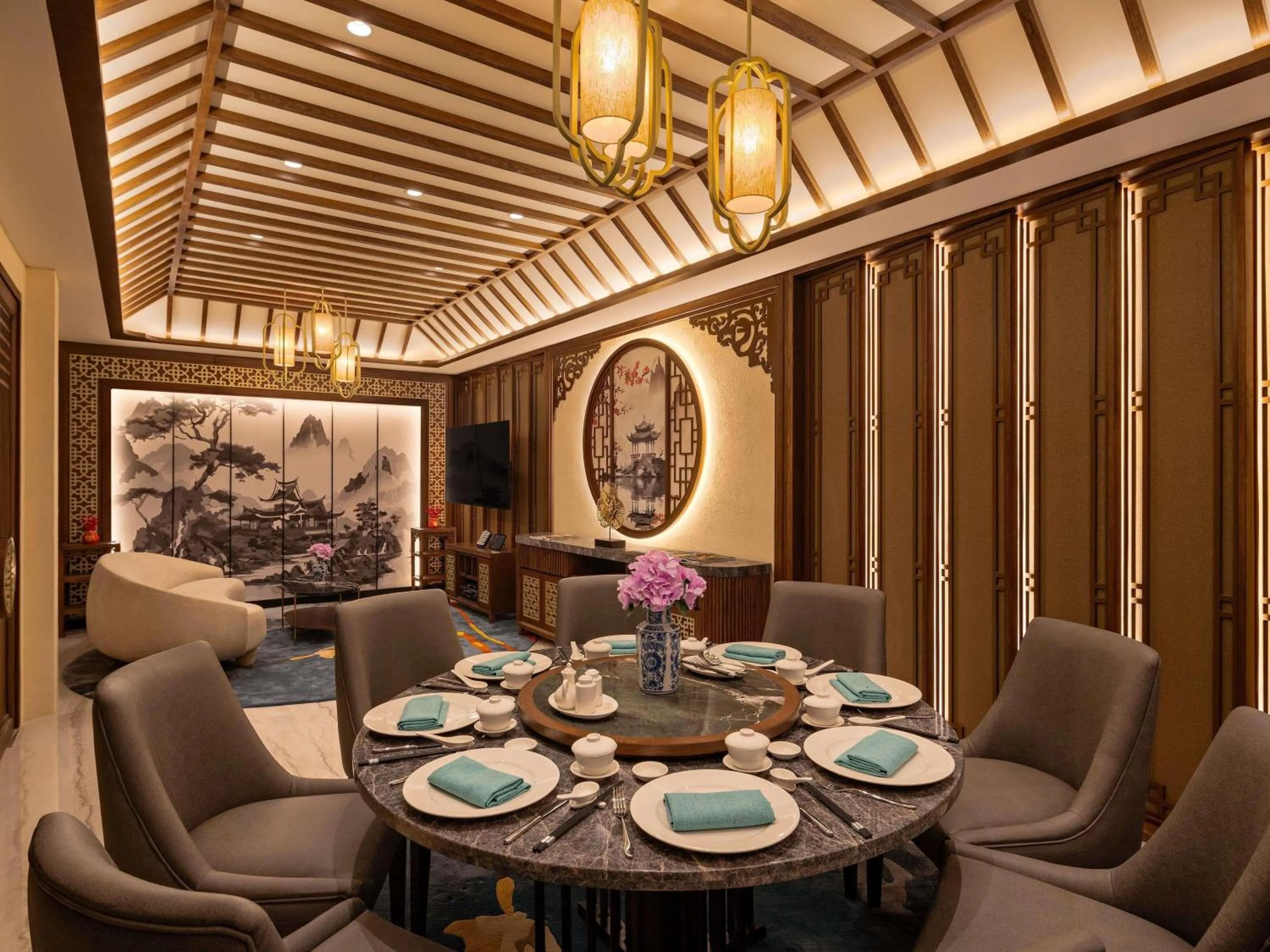 Restaurant/places to eat in Pullman Ciawi Vimala Hills Resort