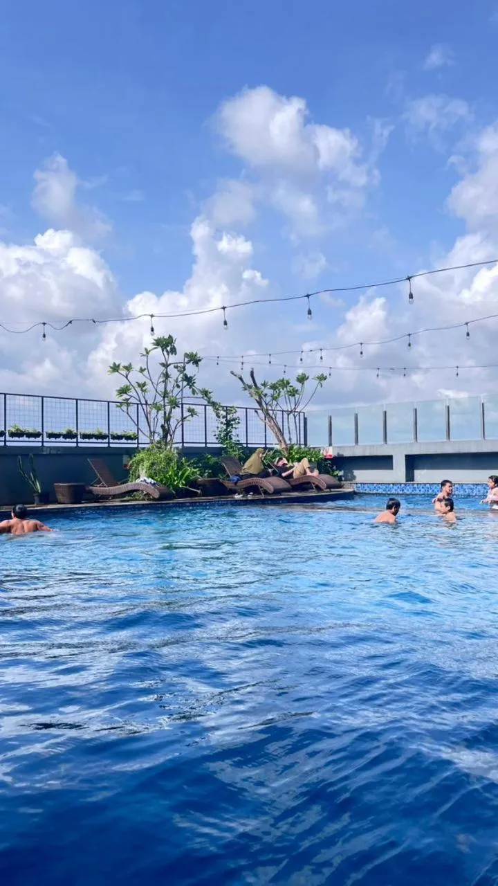 Swimming pool in ibis Styles Bekasi Jatibening