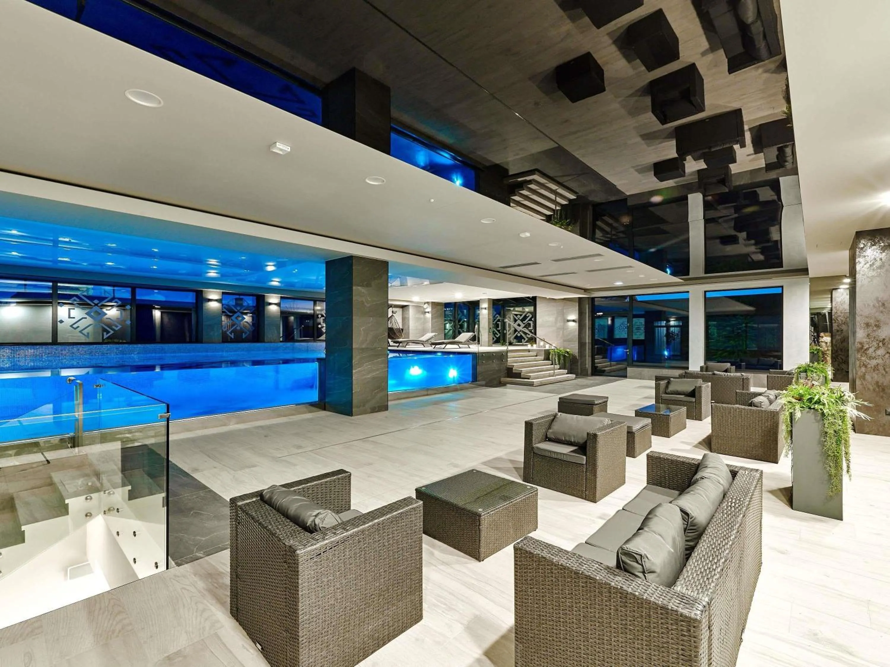 Pool view in ibis Styles Nowy Targ