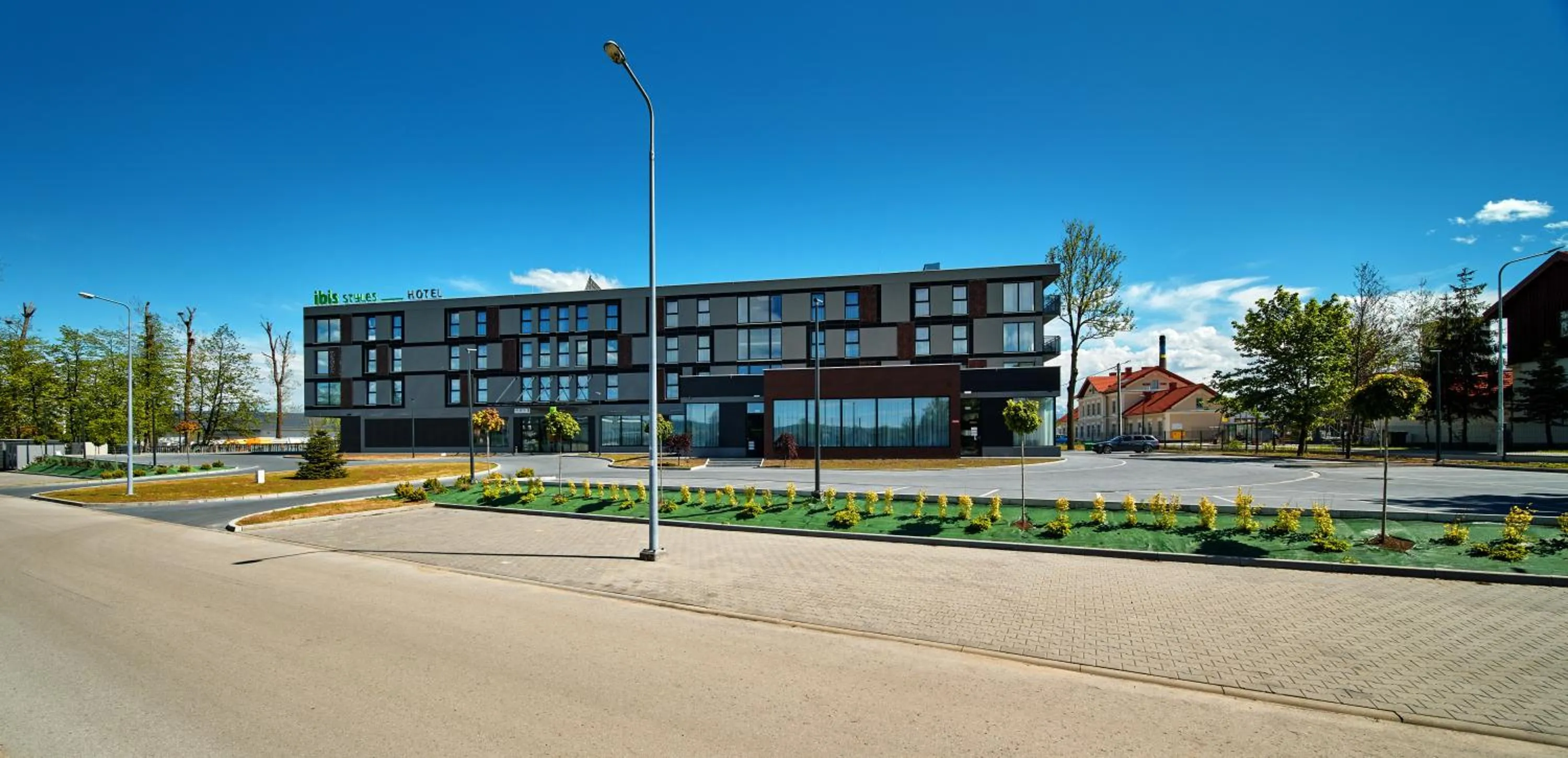 Facade/entrance in ibis Styles Nowy Targ