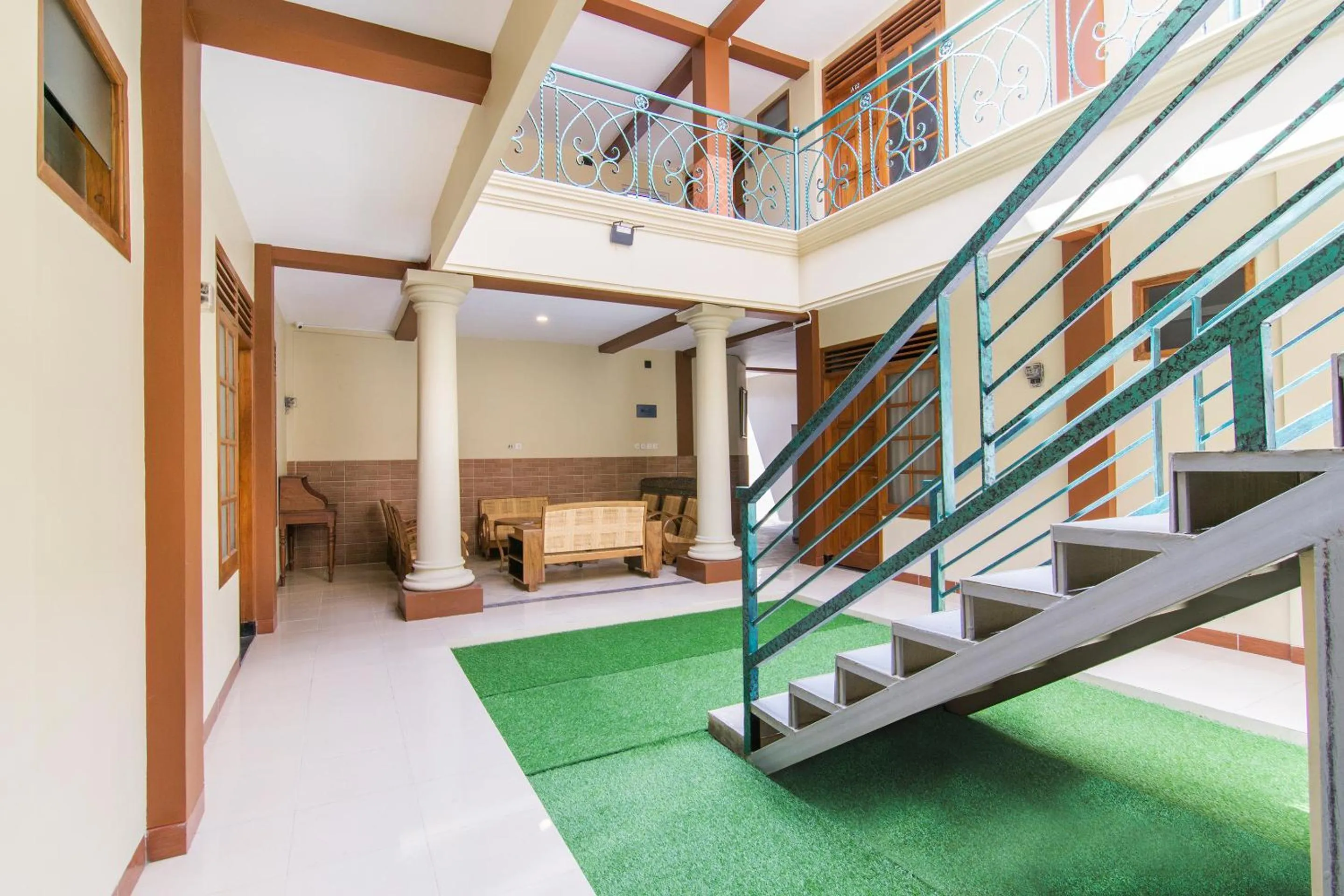 Area and facilities in SUPER OYO 890 Dewi Fortuna Guest House