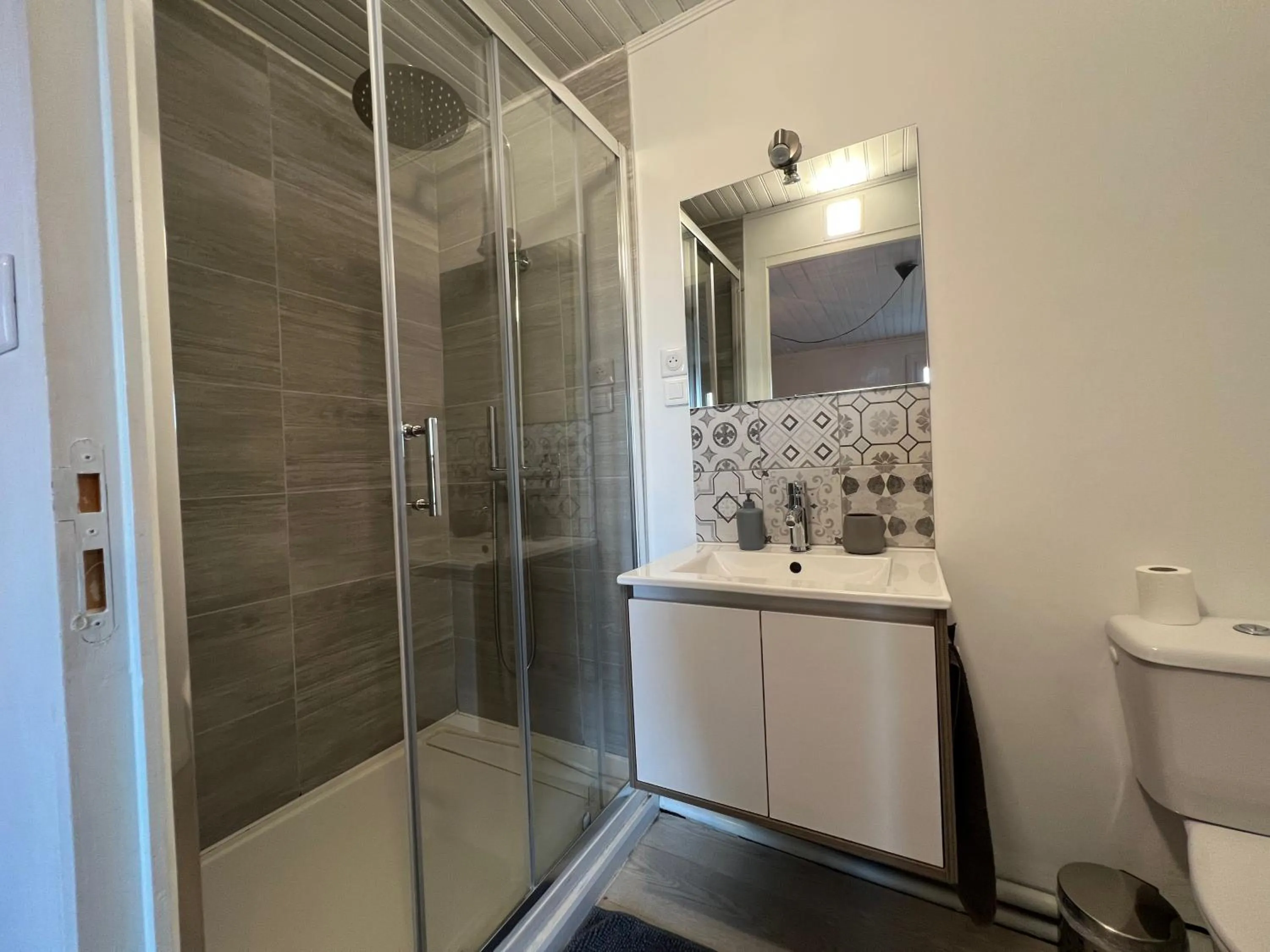 Bathroom in CHATEAU LA LOGE