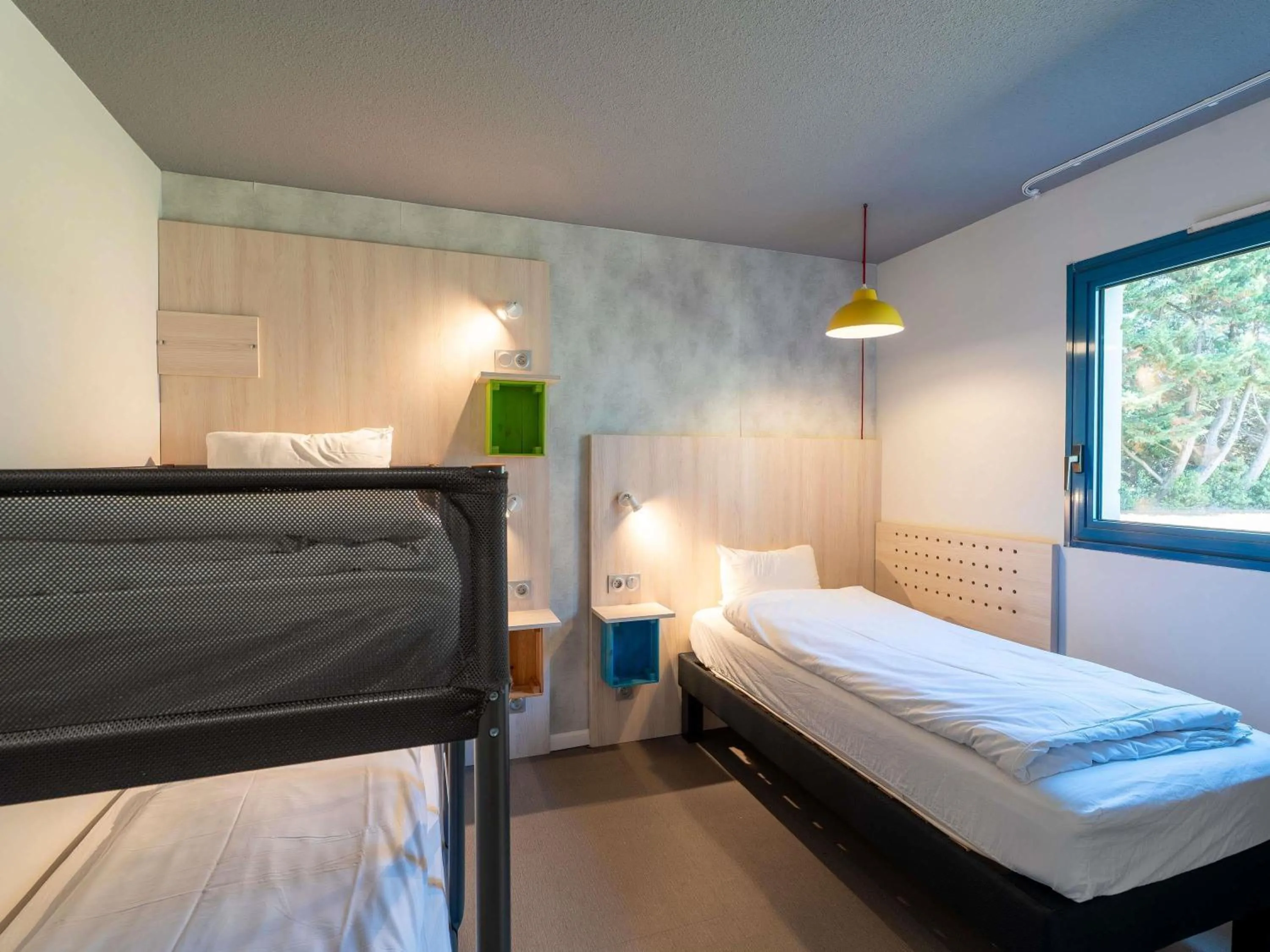 Bedroom, Bed in greet Hotel Bordeaux Aeroport