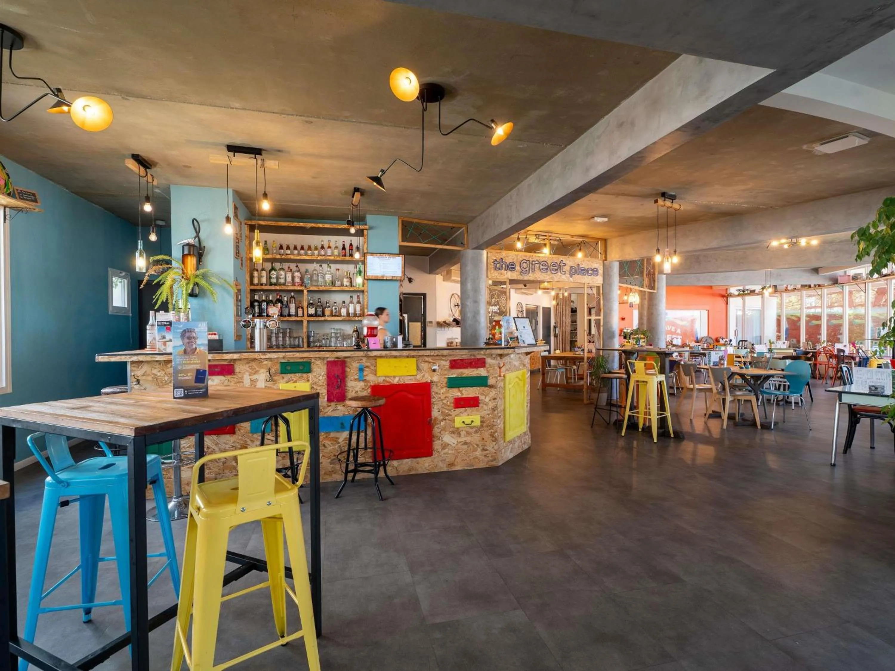 Property building in greet Hotel Bordeaux Aeroport