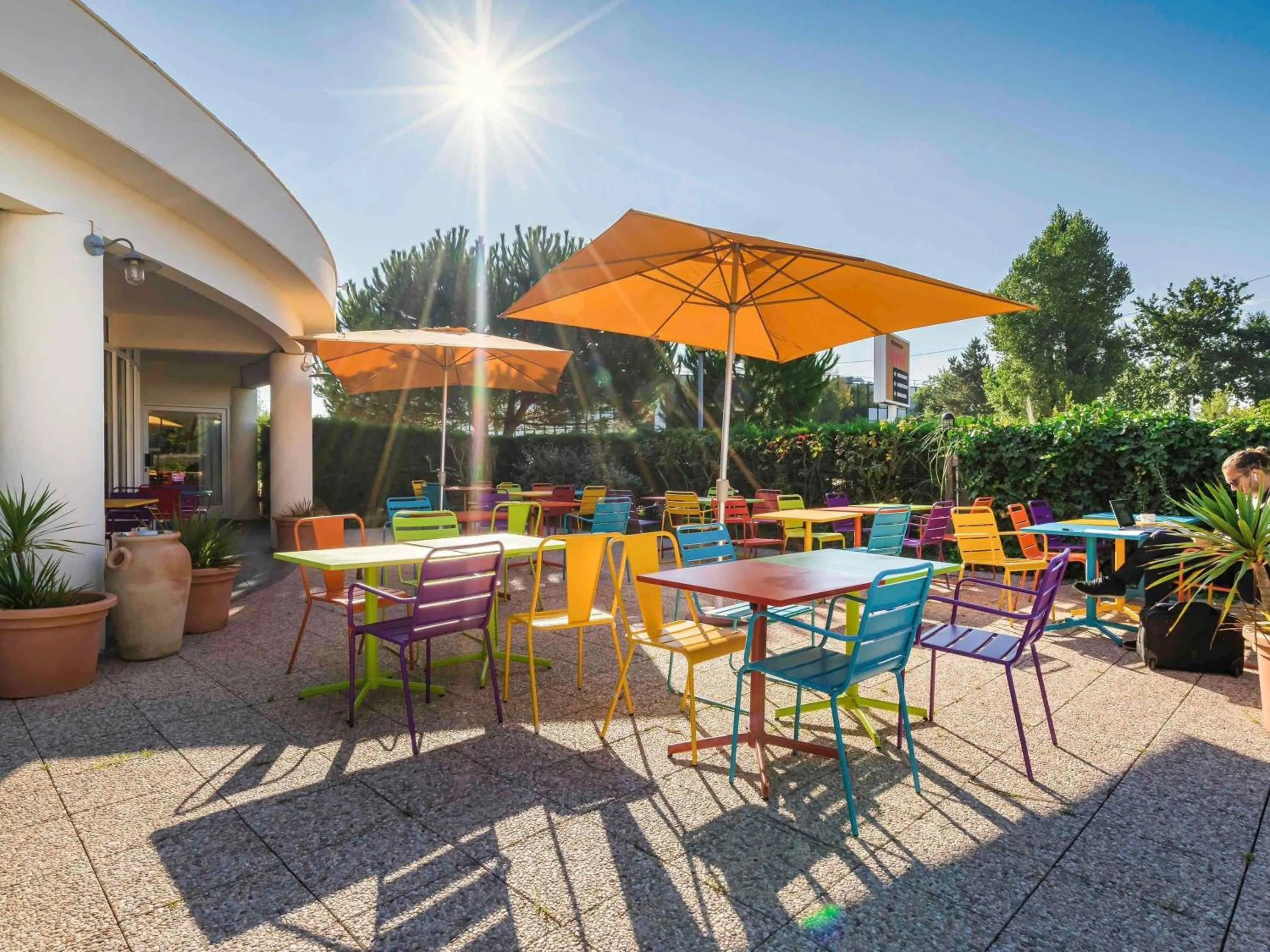 Restaurant/places to eat in greet Hotel Bordeaux Aeroport