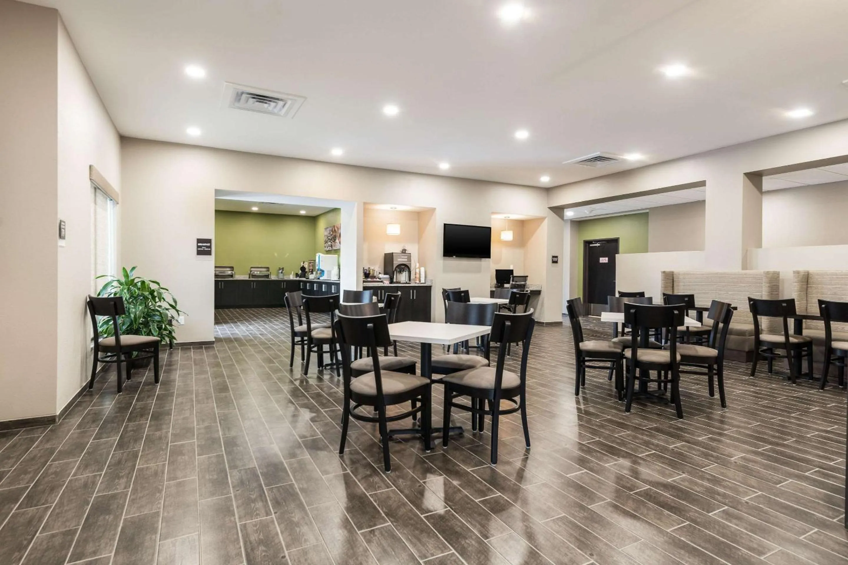 Restaurant/places to eat in Sleep Inn Baxley