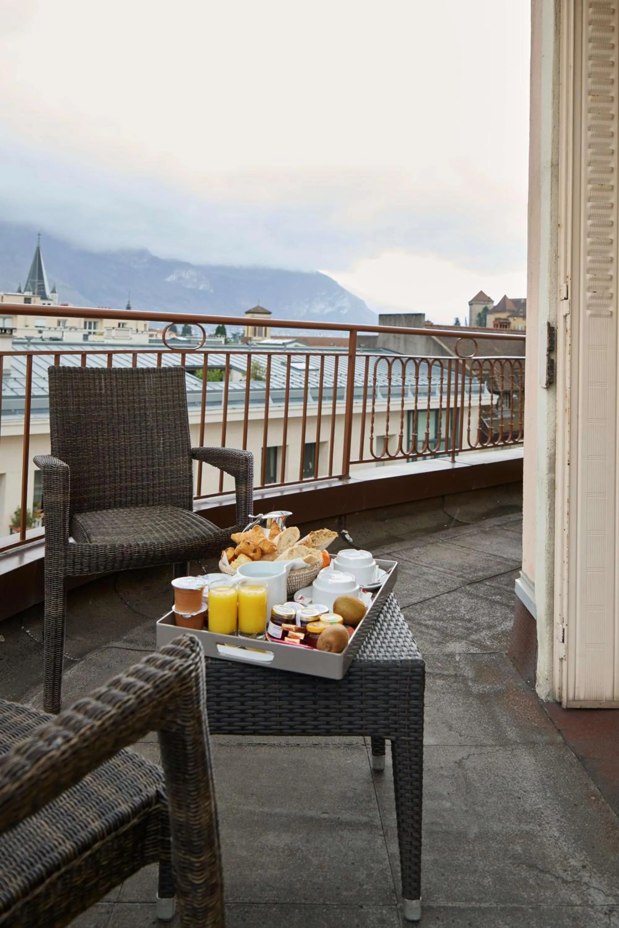 Bedroom in Best Western Plus Hotel Carlton Annecy
