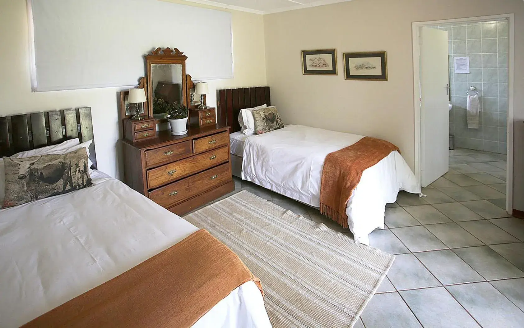 Double or Twin Room - single occupancy in The Musketeers Lodge Double or Twin Room - single occupancy in The Musketeers Lodge