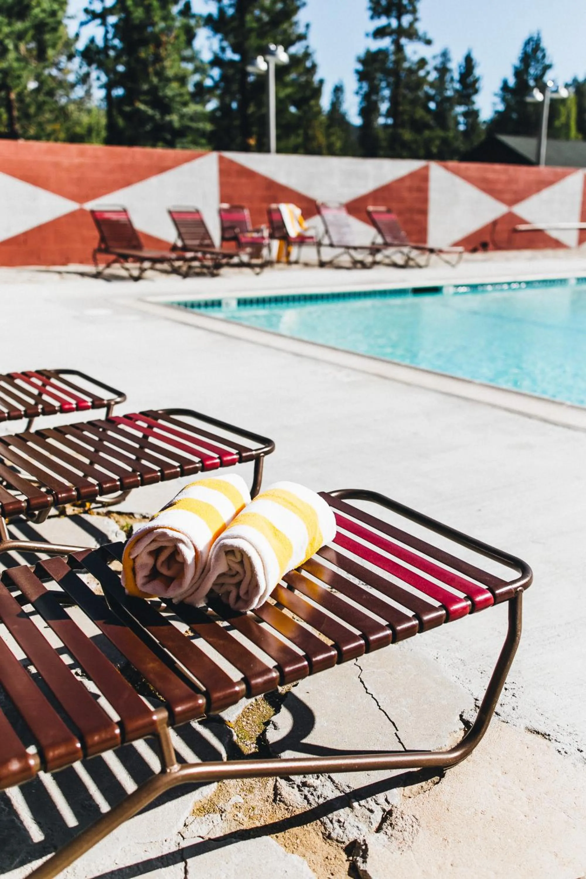 Swimming pool in Noon Lodge