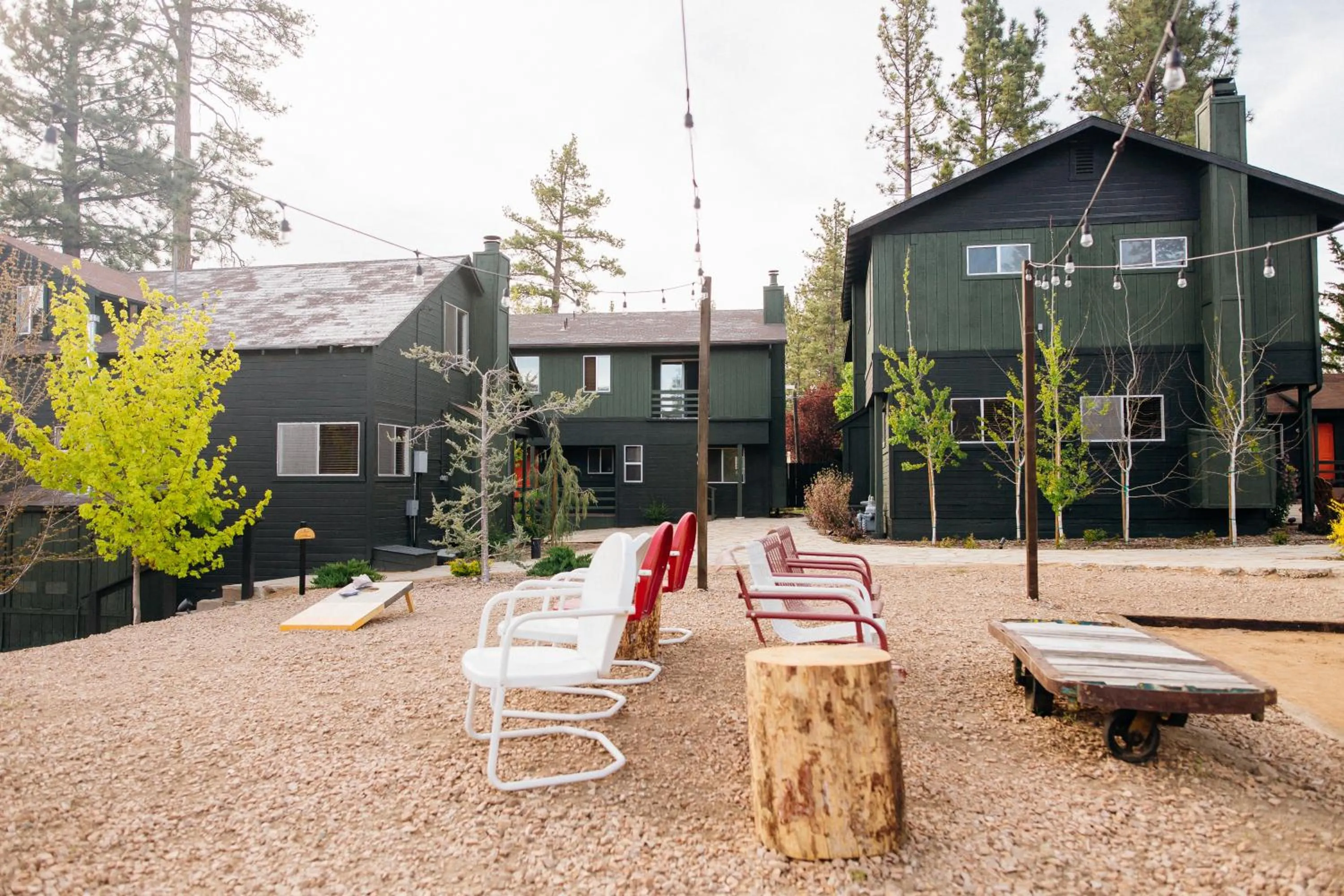 Area and facilities in Noon Lodge