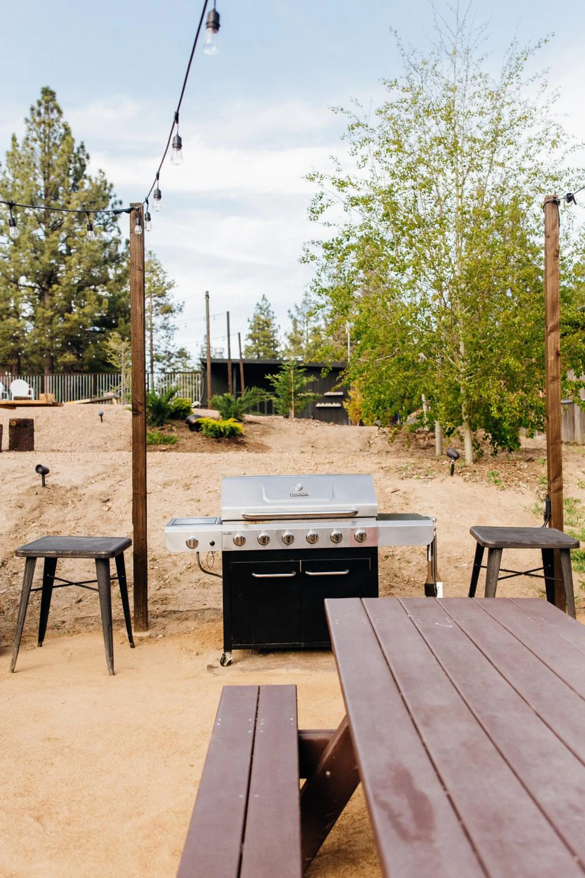 BBQ facilities in Noon Lodge