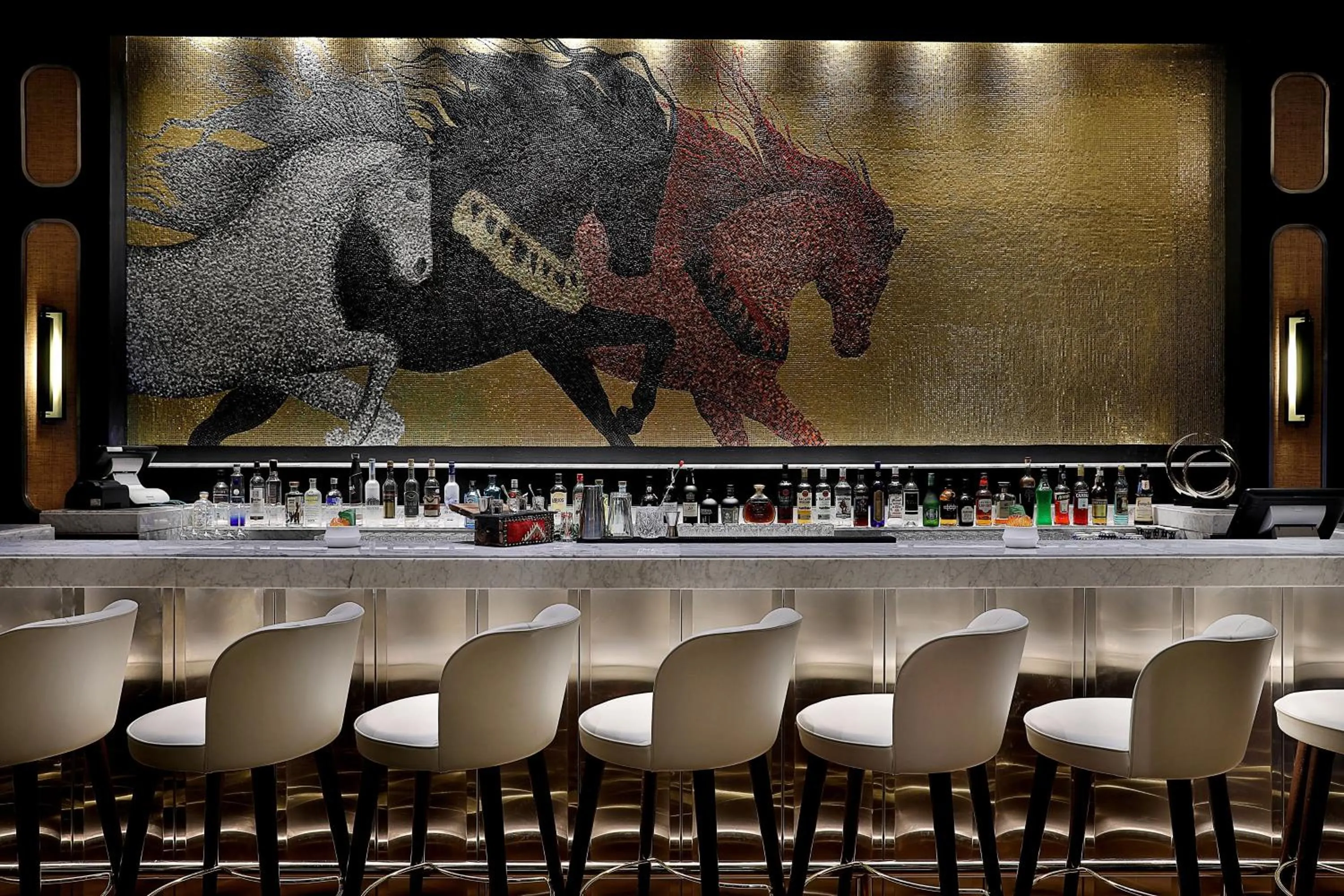 Lounge or bar in The St. Regis Amman