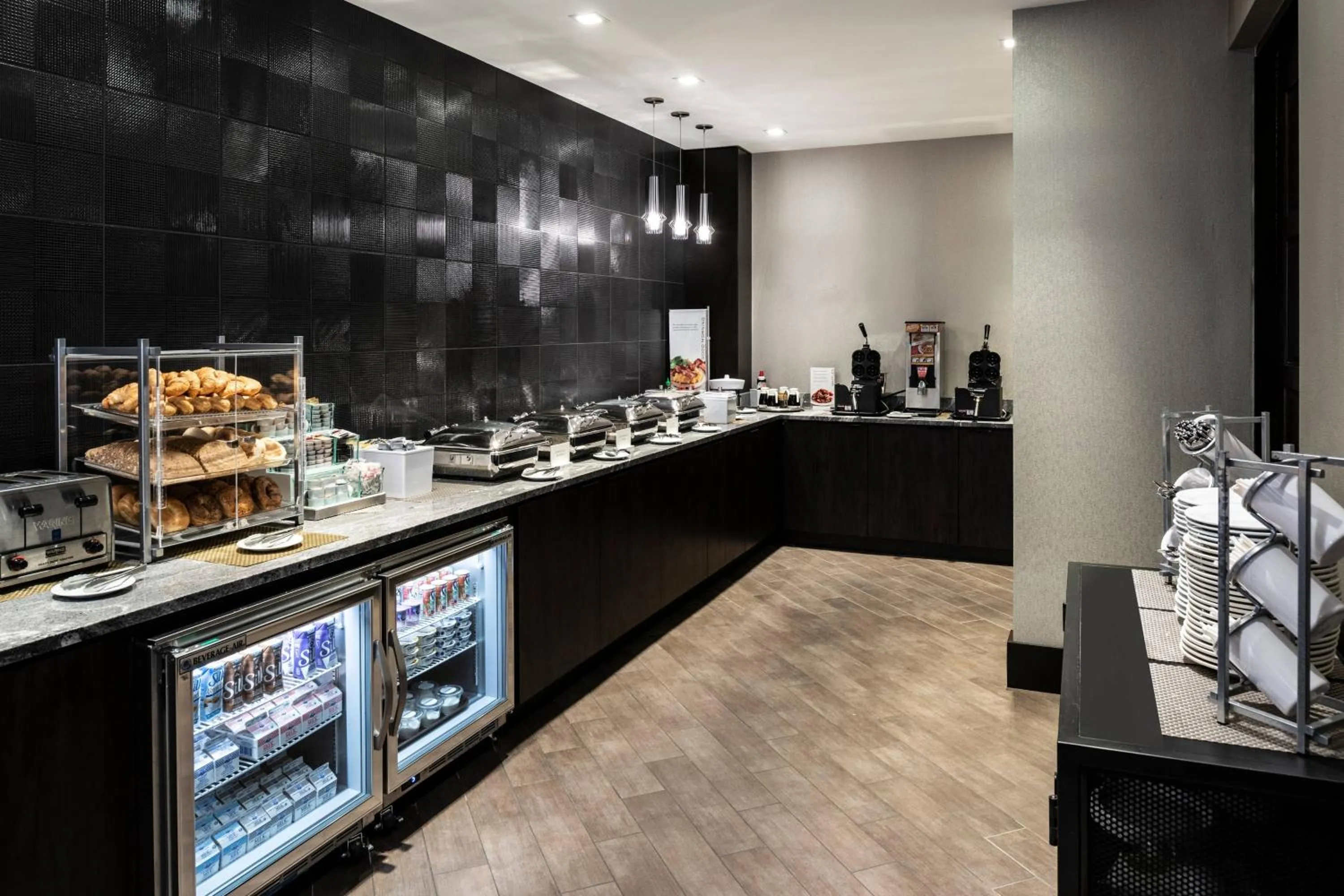 Breakfast in Fairfield Inn & Suites by Marriott Boston Logan Airport/Chelsea