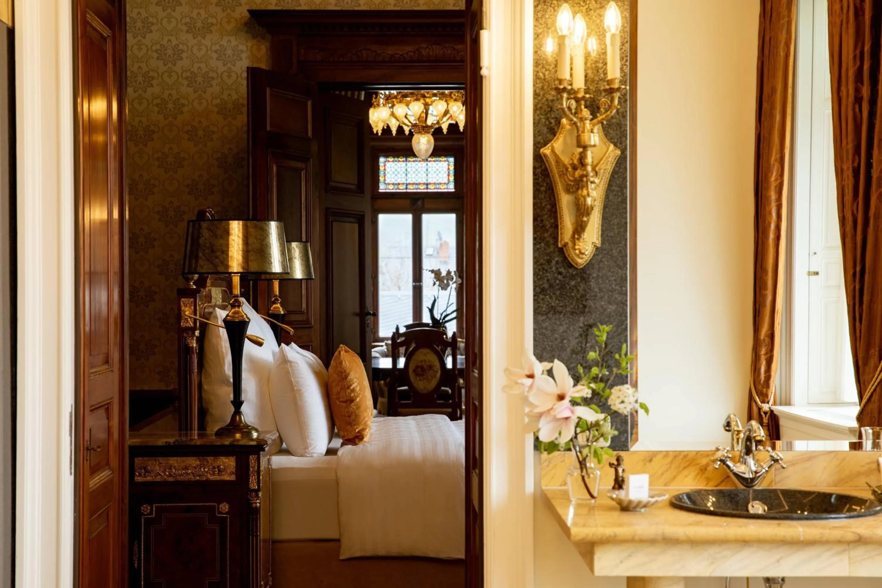 Photo of the whole room in Schloss Lieser, Autograph Collection