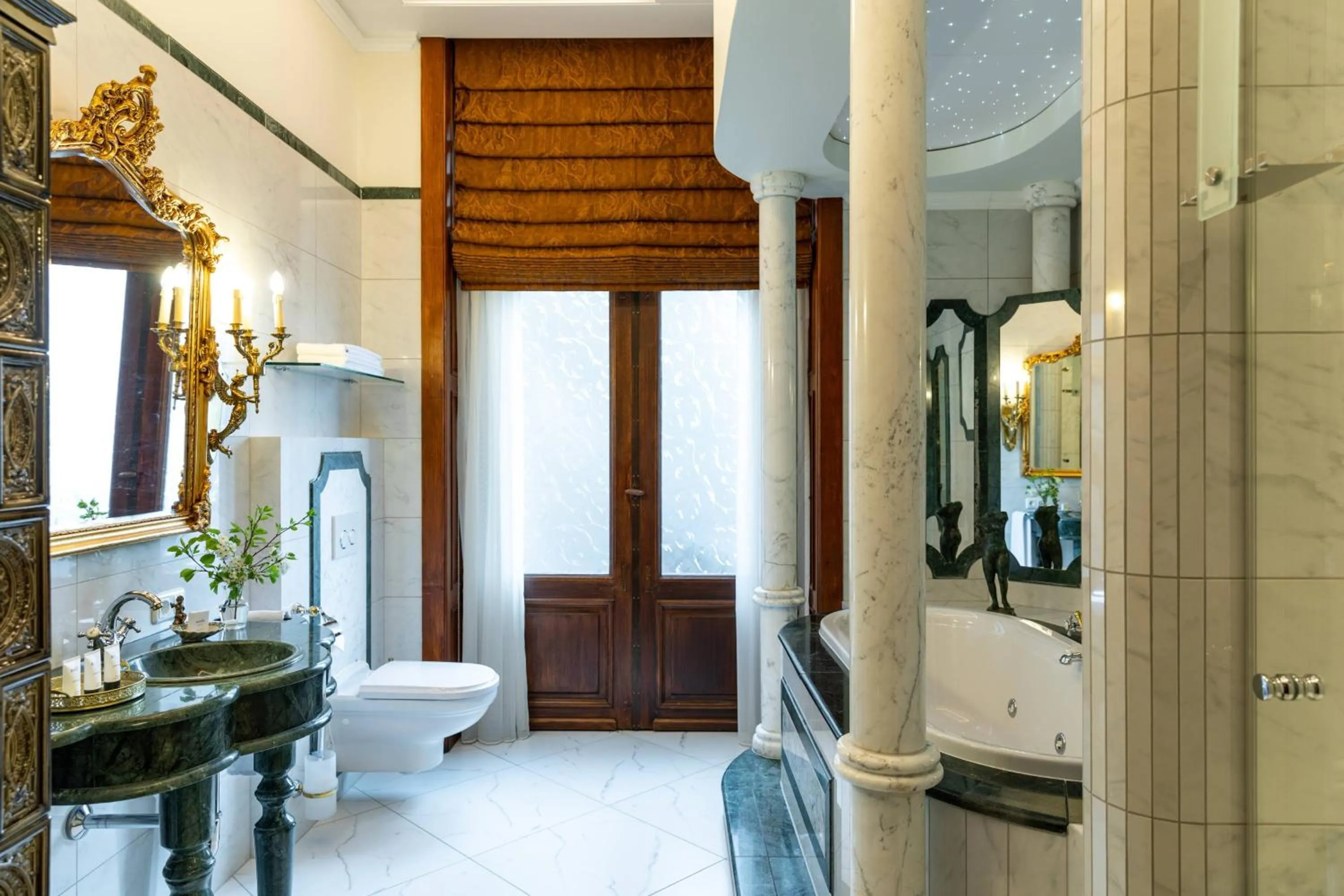 Bathroom in Schloss Lieser, Autograph Collection