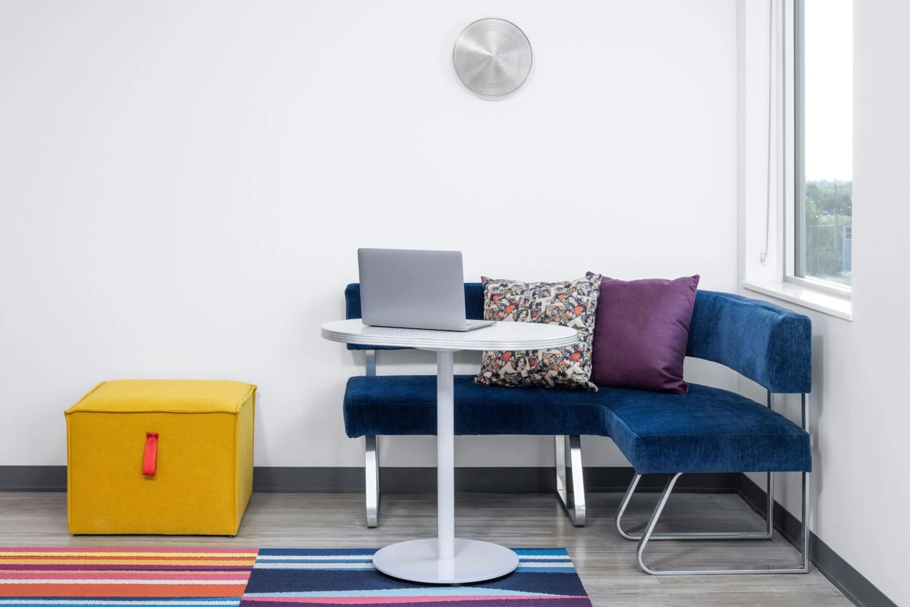 Photo of the whole room in Aloft Oklahoma City Quail Springs