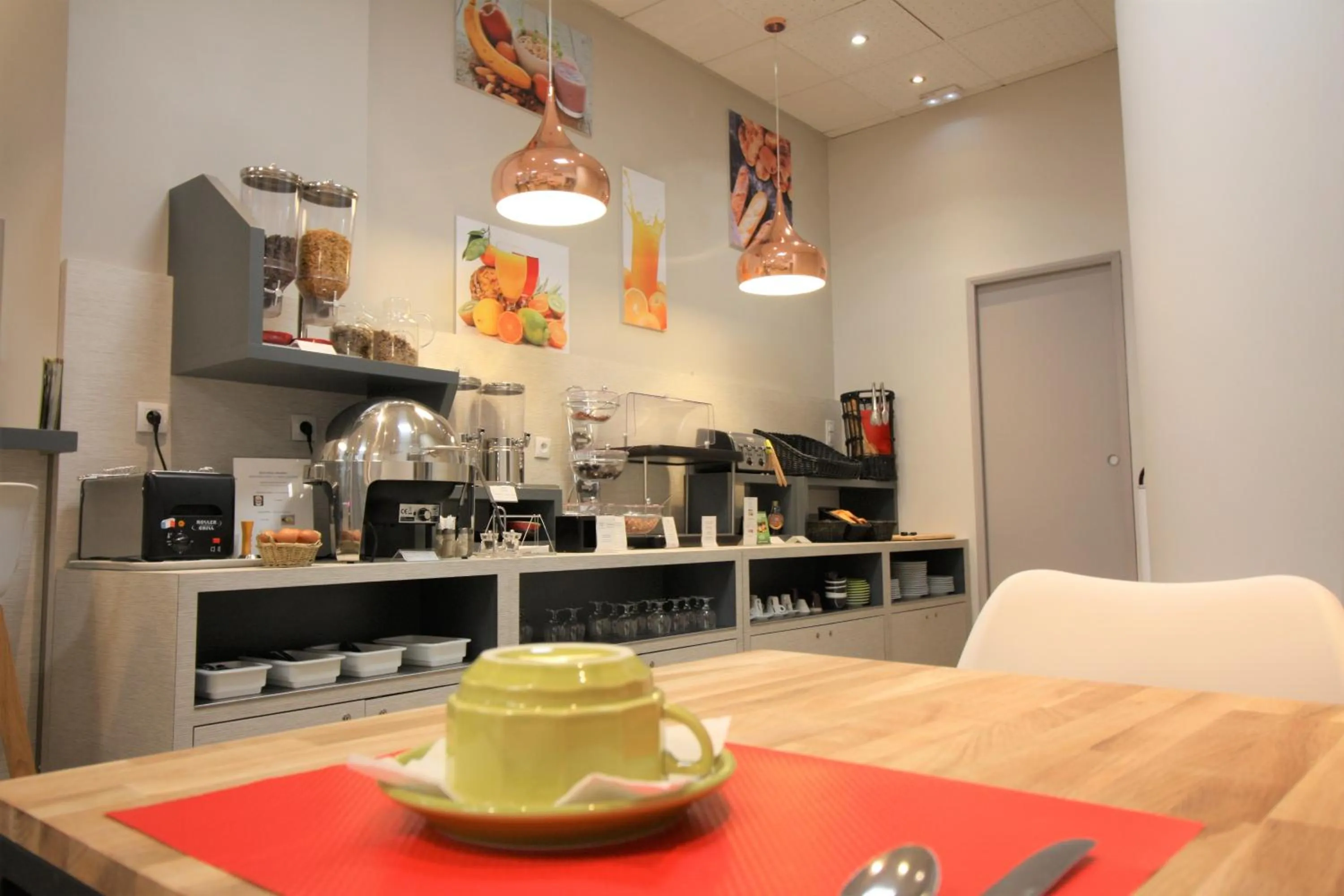 Buffet breakfast in Best Western Lyon Saint-Antoine