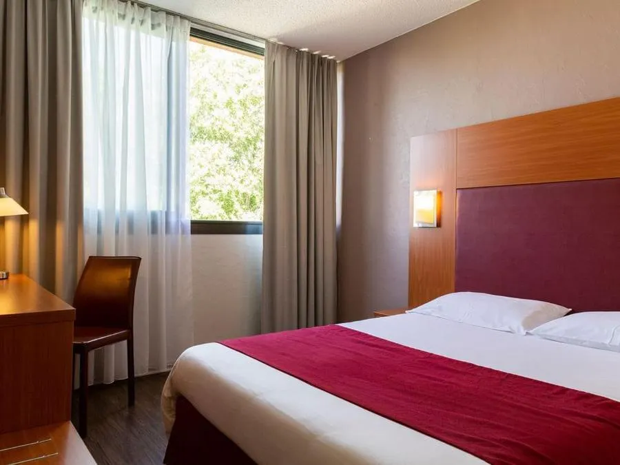 Bed in The Originals City, Hôtel Le Sextant, Toulouse Sud