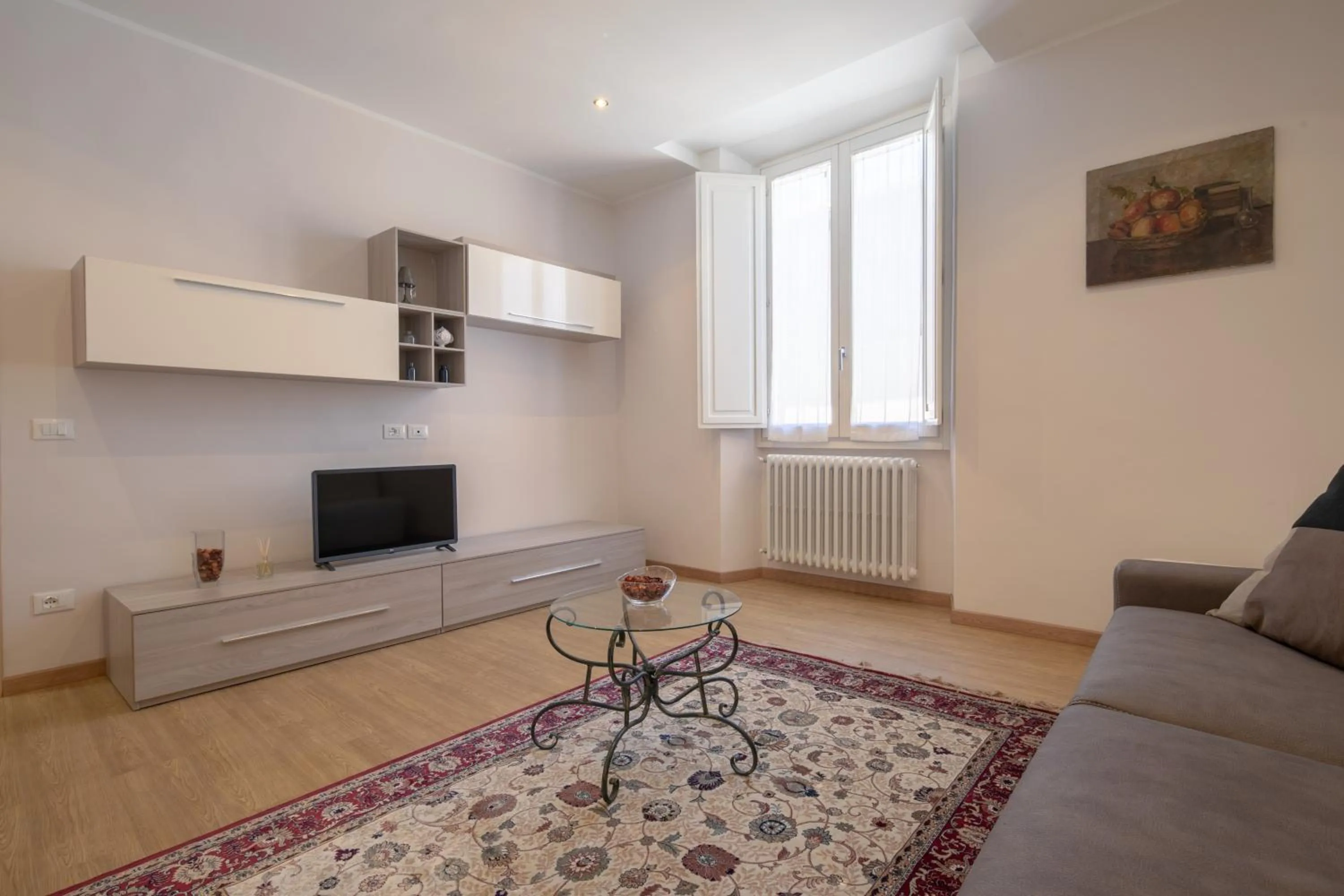 TV and multimedia in Modern Duomo View by Mmega