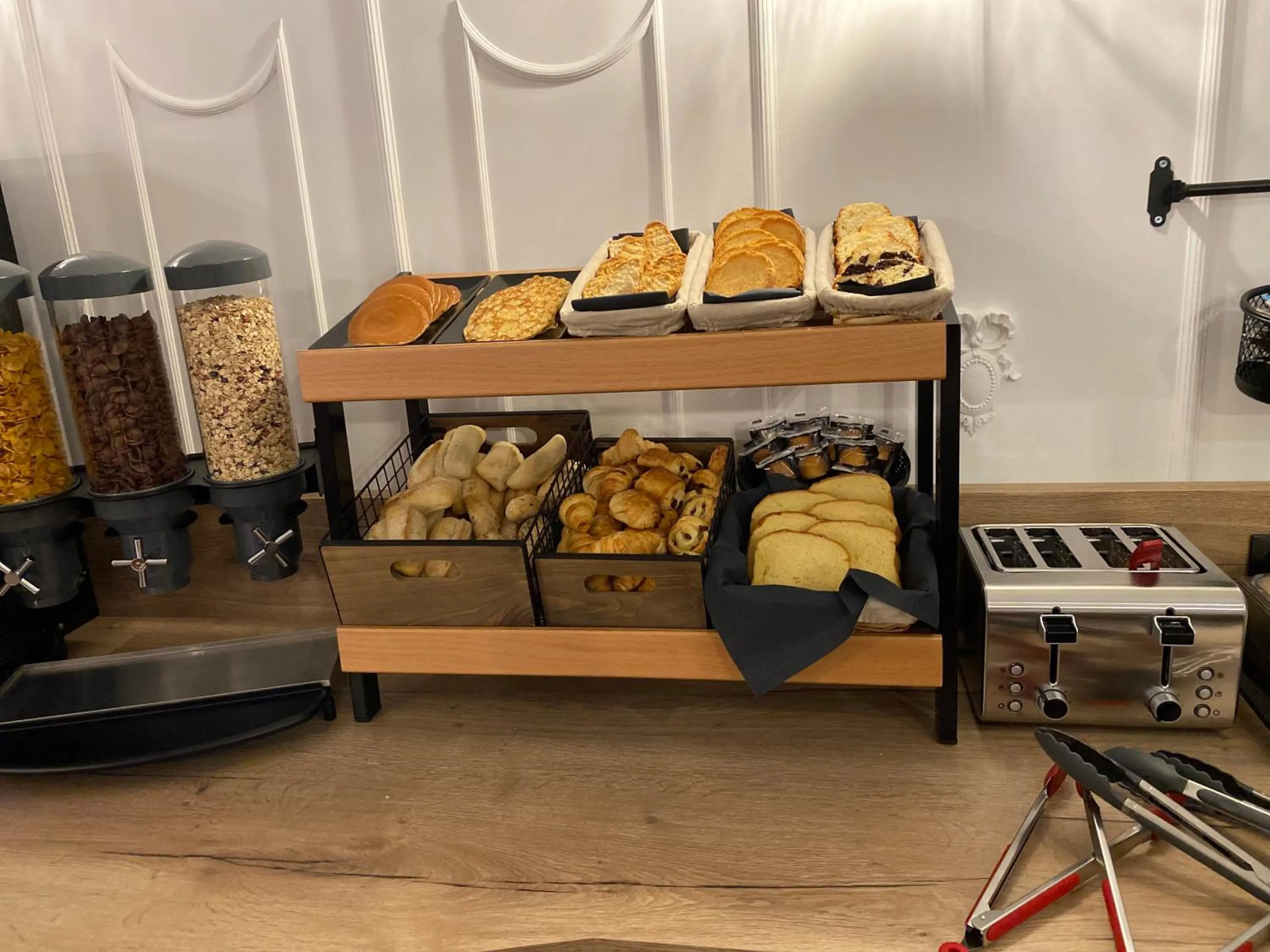 Breakfast in Hotel du Louvre