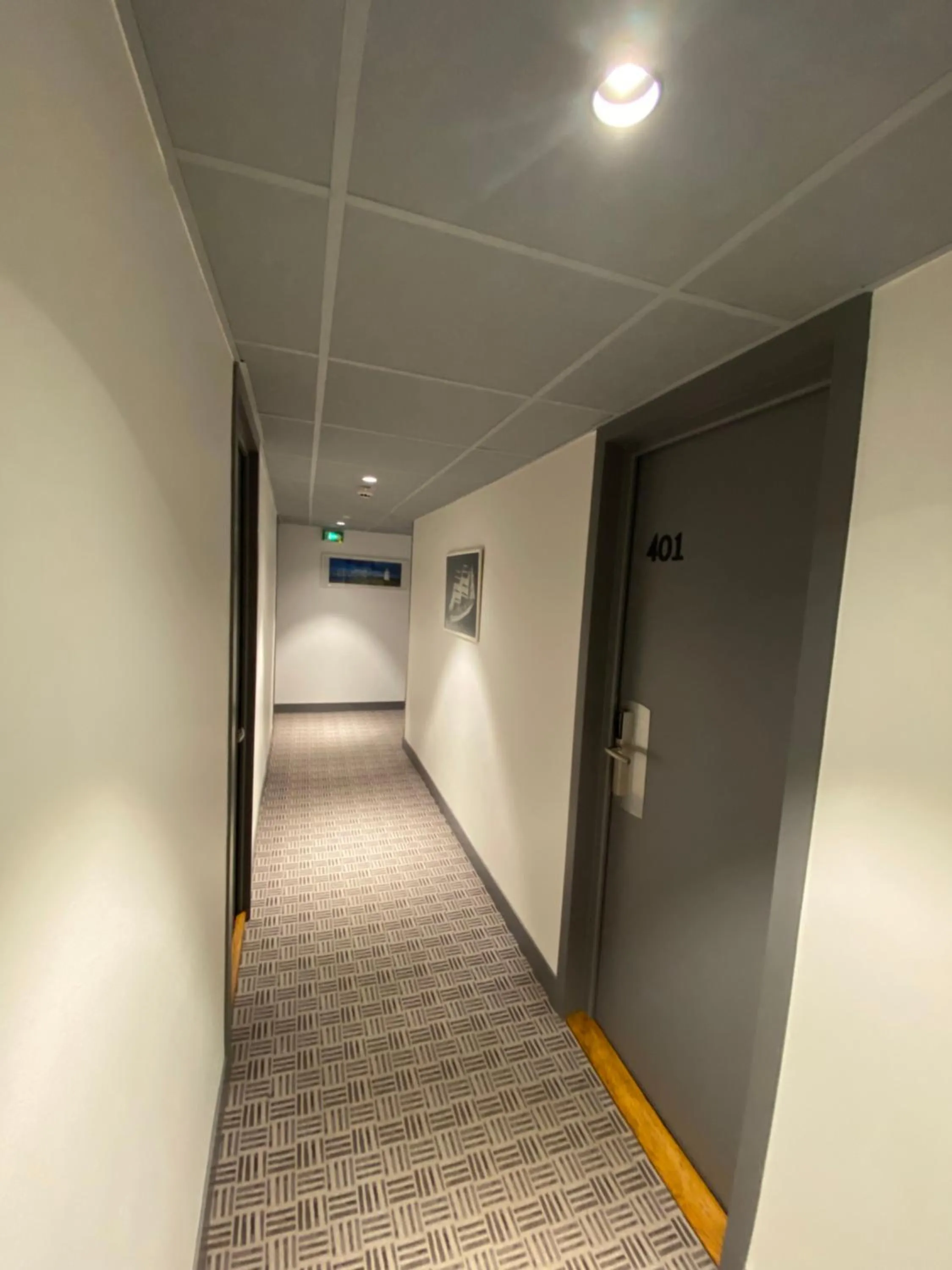 Property building in Hotel du Louvre