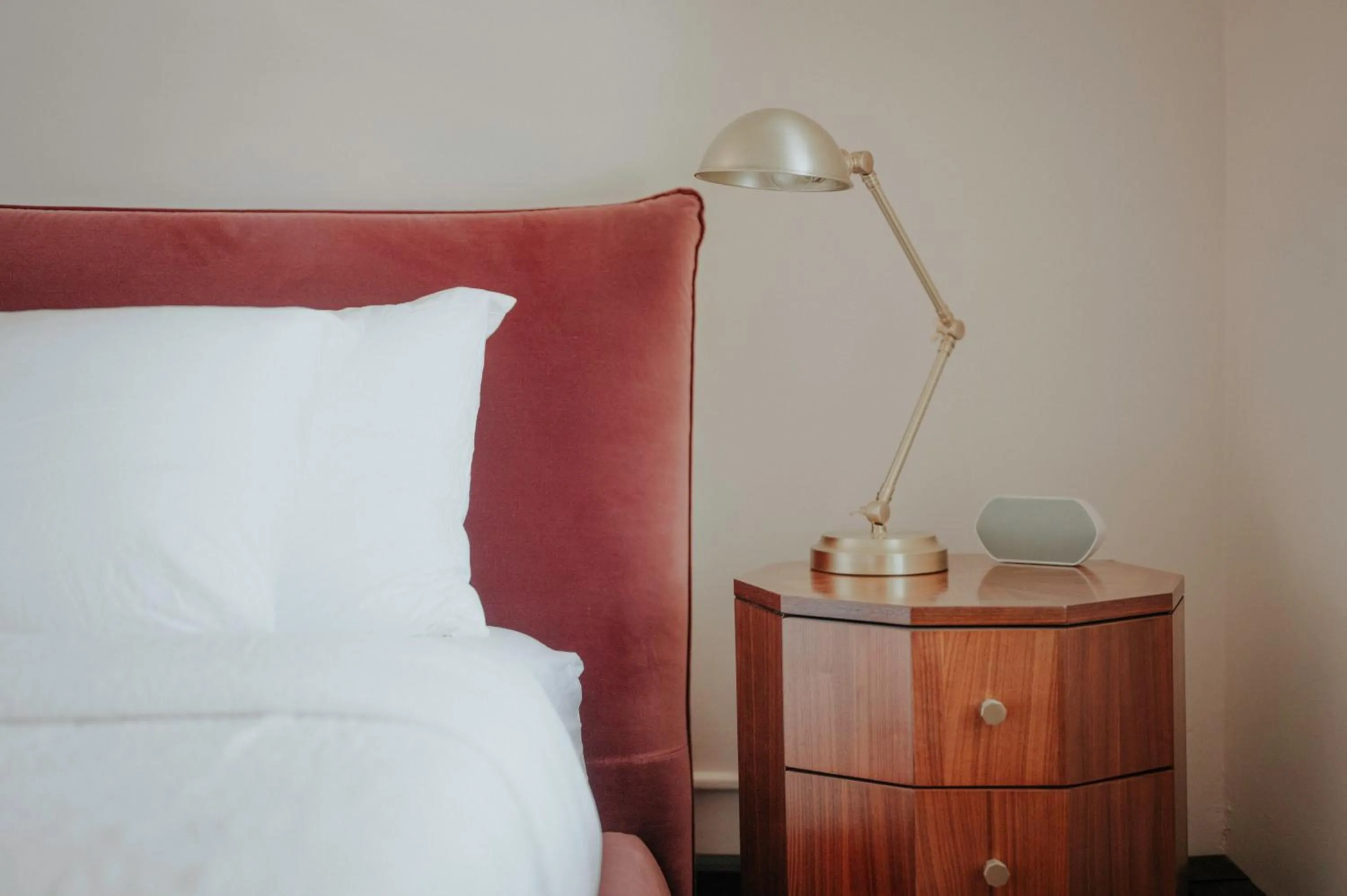 Bed in The Rochester Hotel