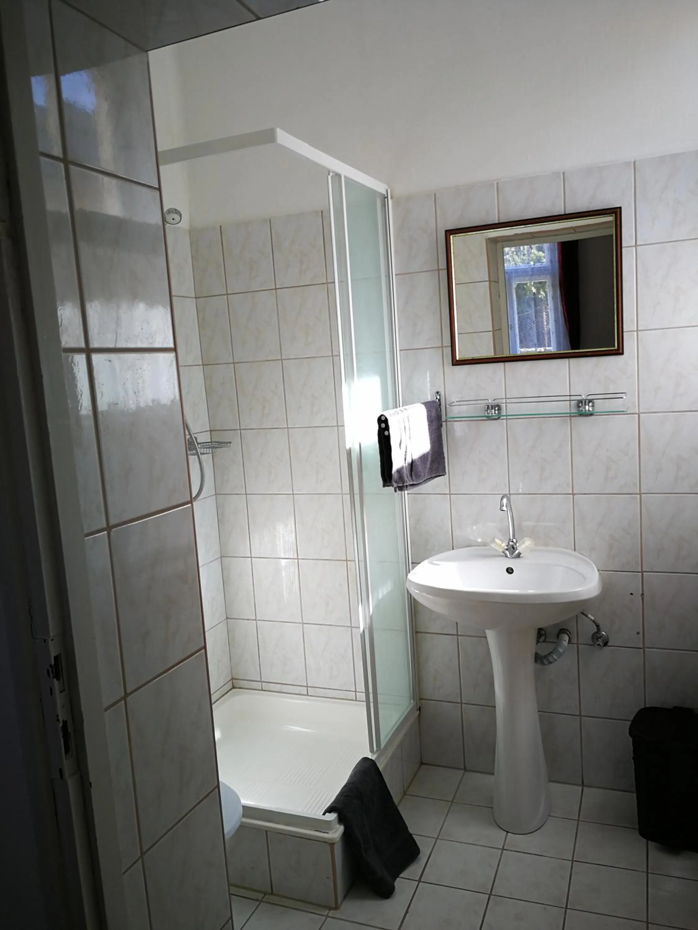 Deluxe Double Room with Shower in TulipánVendégház