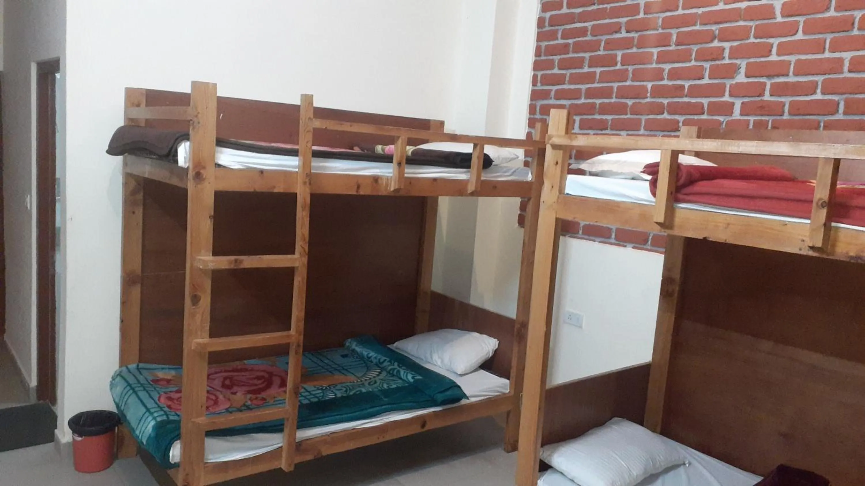 Bed in White Water Inn Mcleodganj