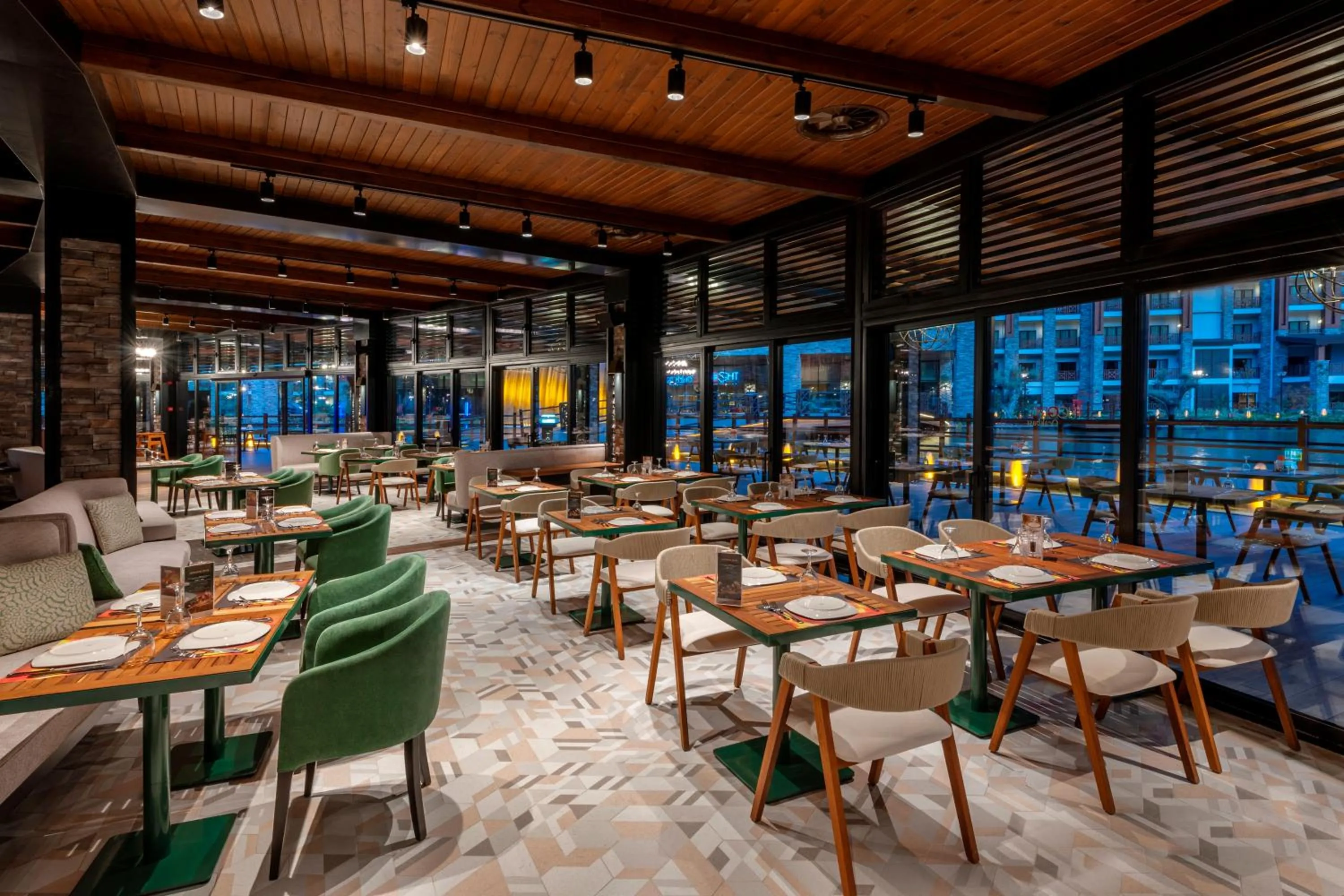 Restaurant/places to eat in Elite World Grand Sapanca