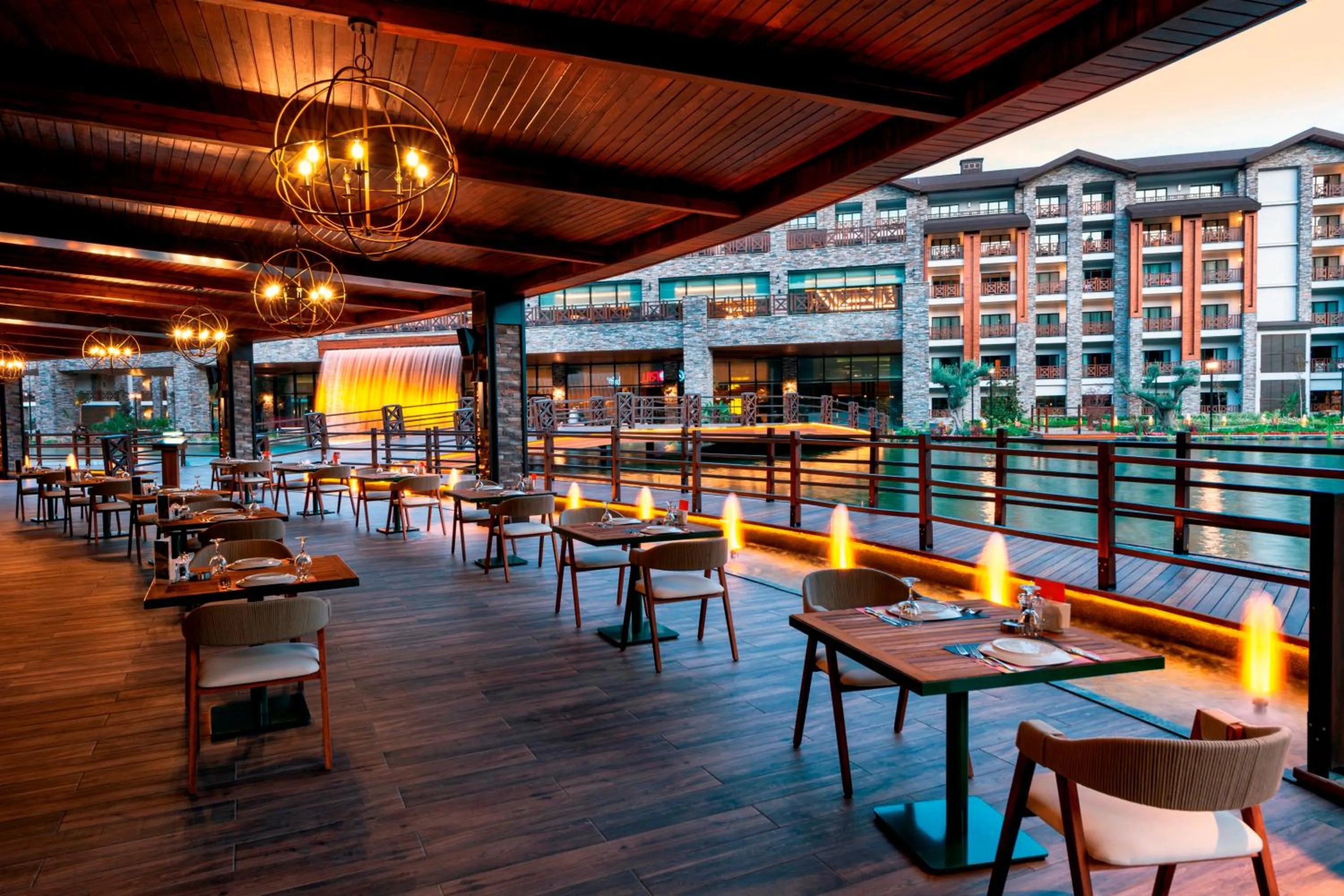 Restaurant/places to eat in Elite World Grand Sapanca